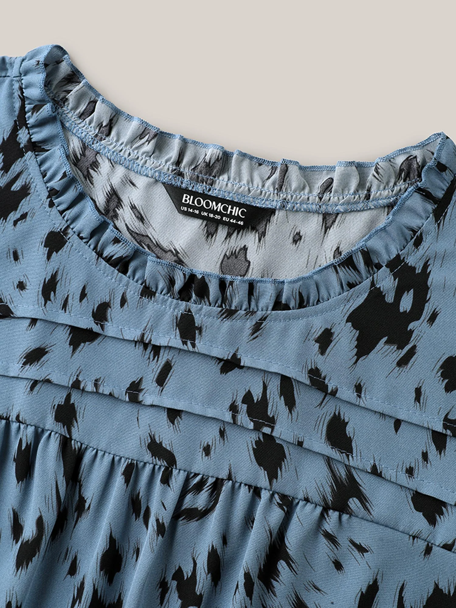 Leopard Print Toothpick Pleat Blouse - Image 6