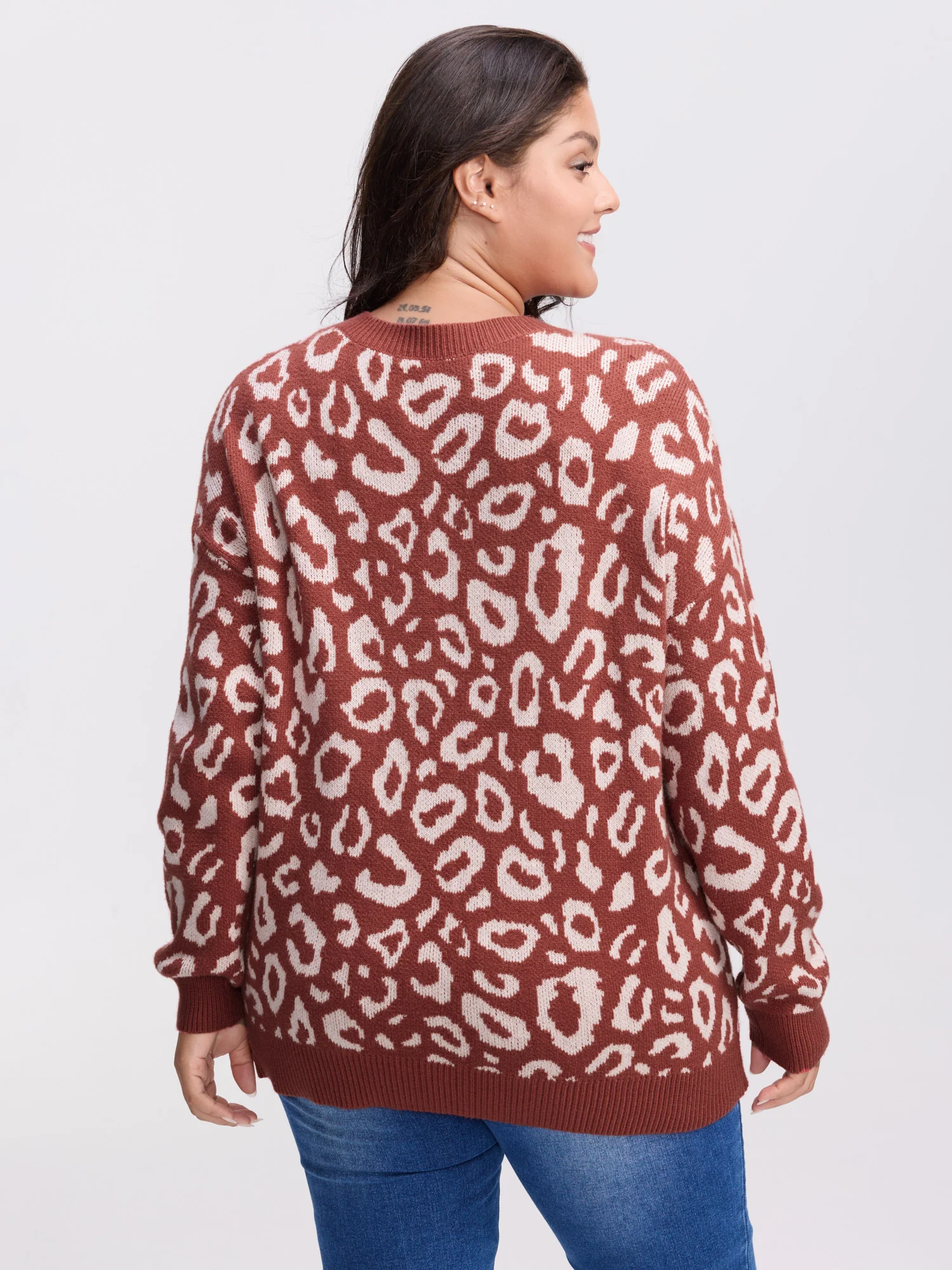 Leopard Print V-Neck Contrast Pullover - Image 5