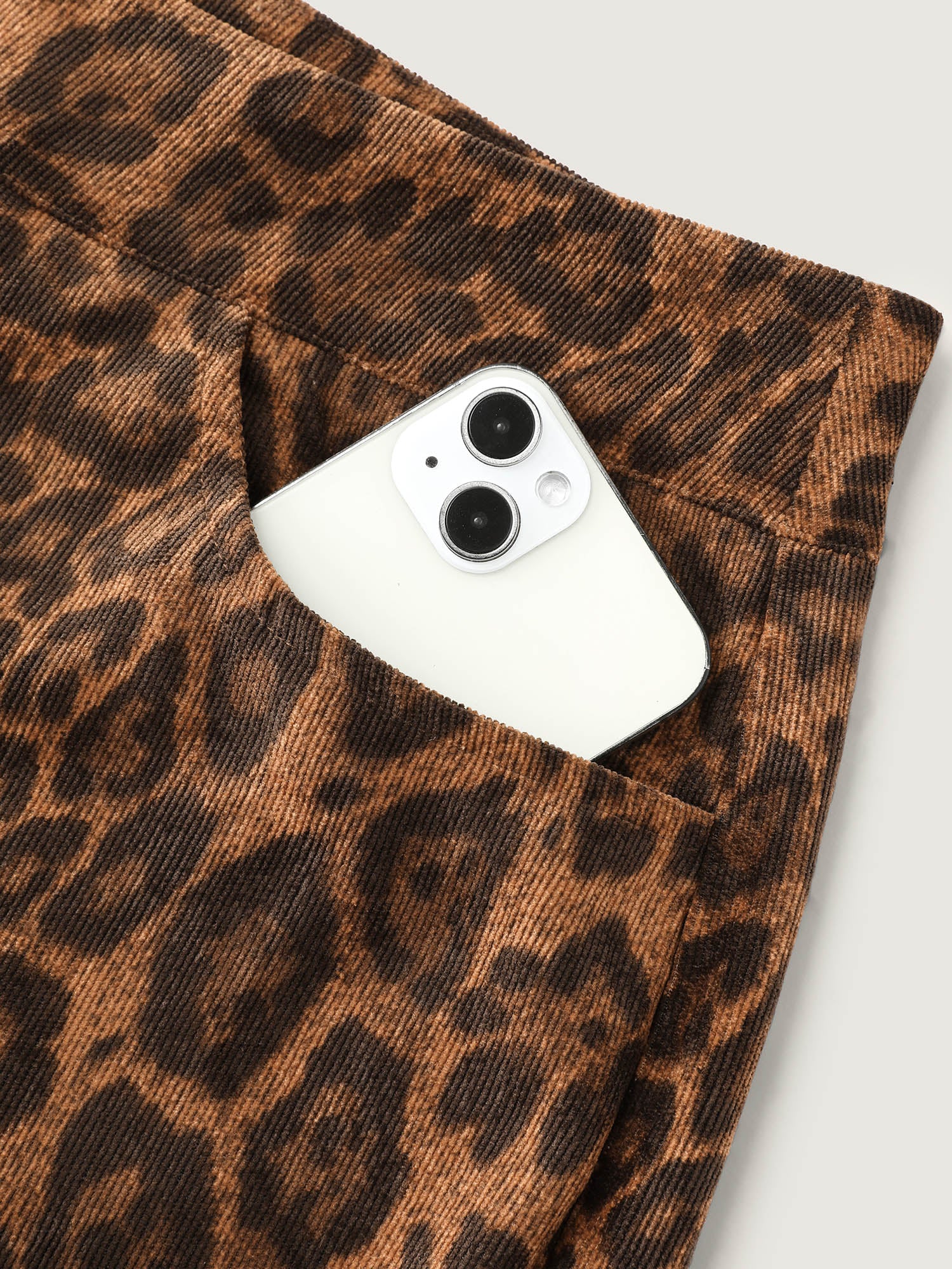 Leopard Print Wide-Leg Pants - Image 6