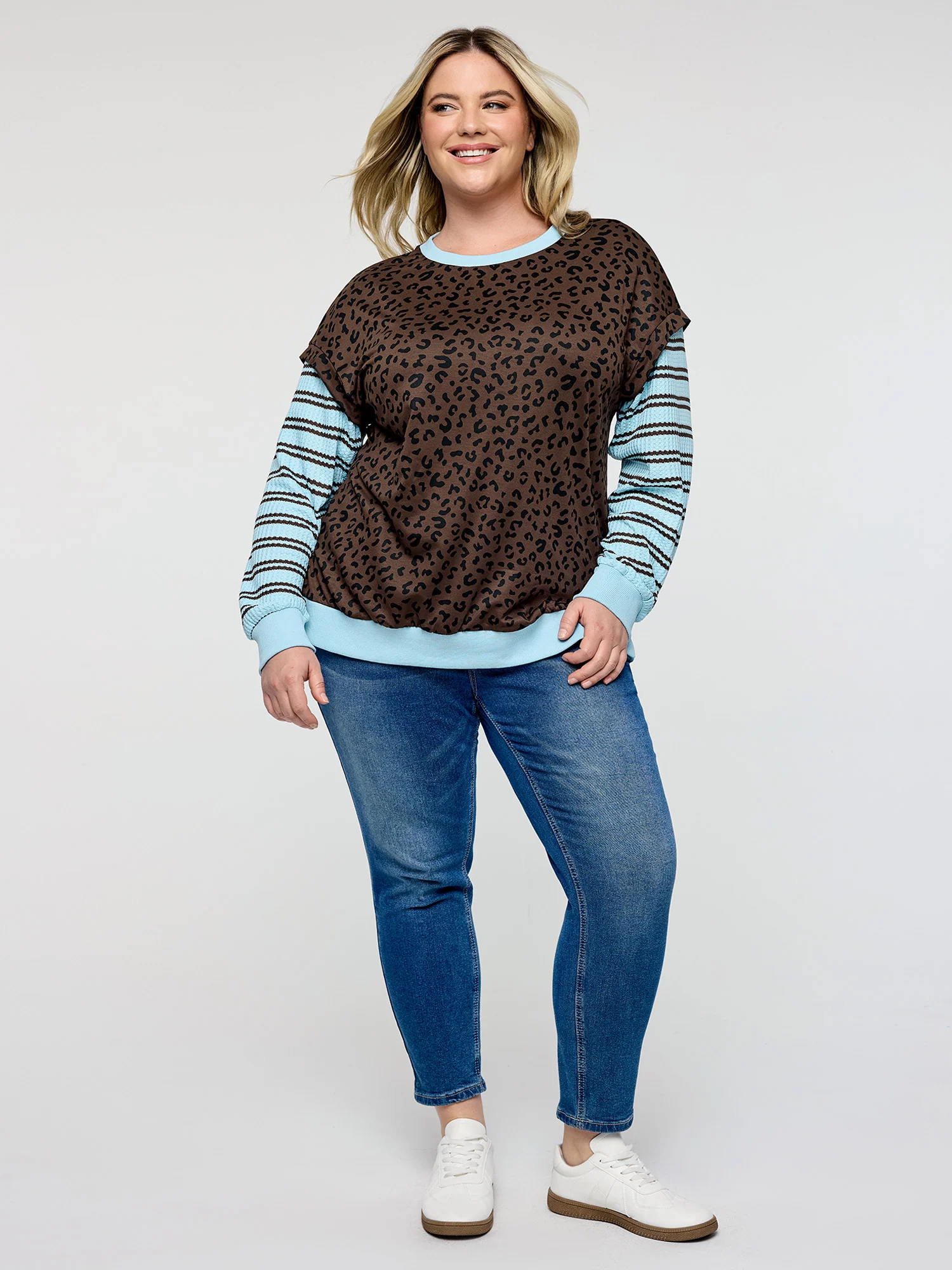 Leopard Stripe Print Textured Sweatshirt - Image 3