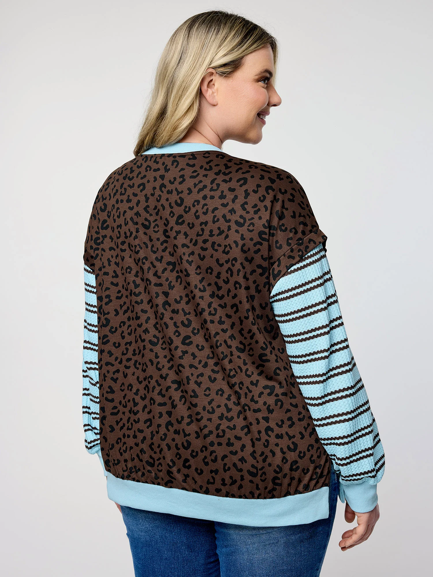 Leopard Stripe Print Textured Sweatshirt - Image 4