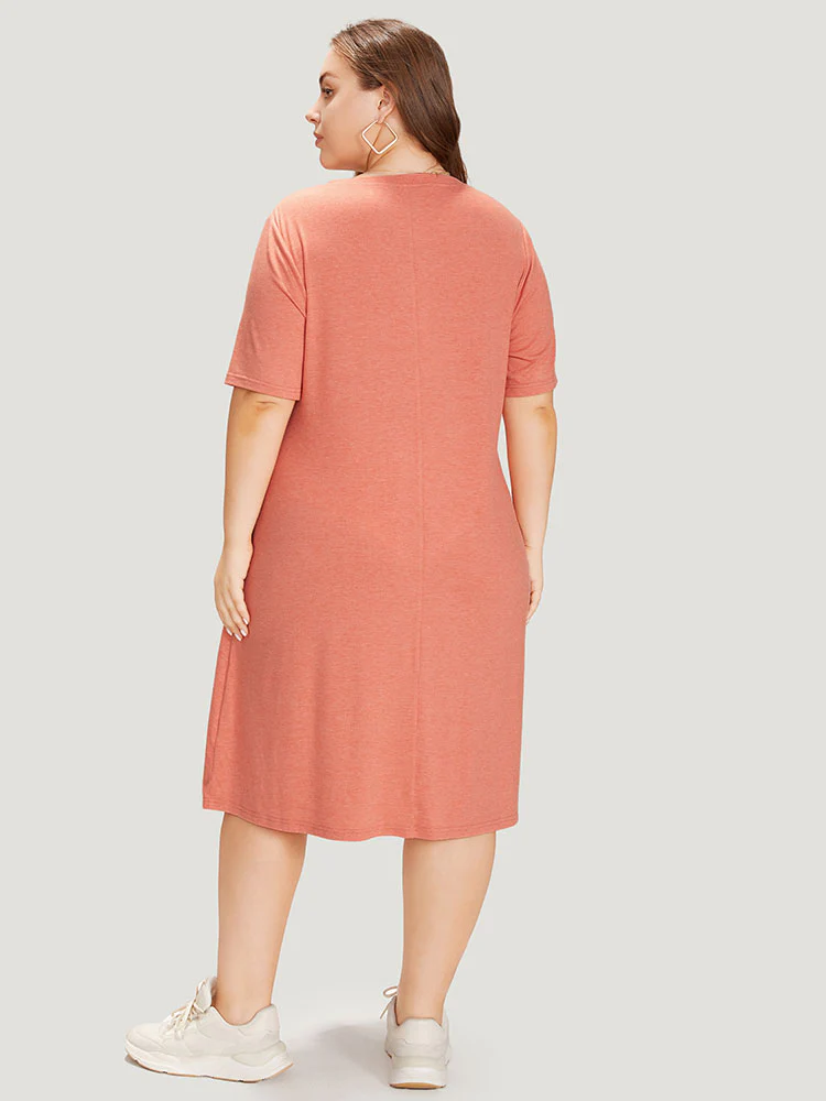 Supersoft Essentials Letter Print Pocket Crisscross Neck Dress - Image 6