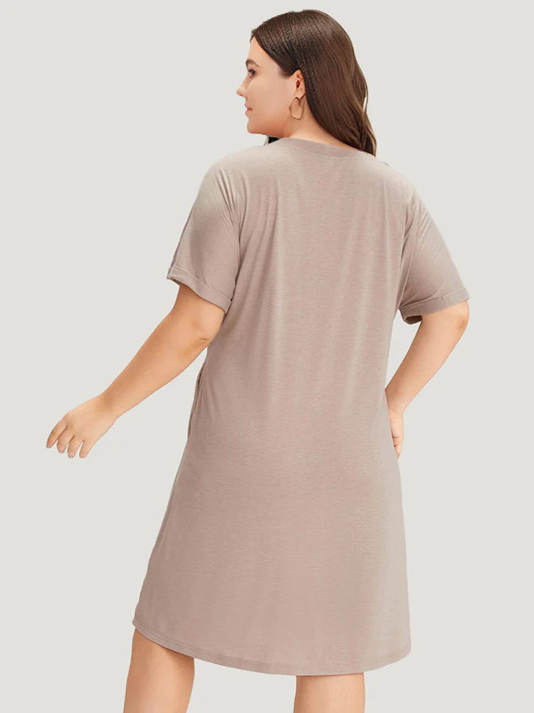 Supersoft Essentials Letter & Vegetable Graphic Pocket Batwing Sleeve Dress - Image 2