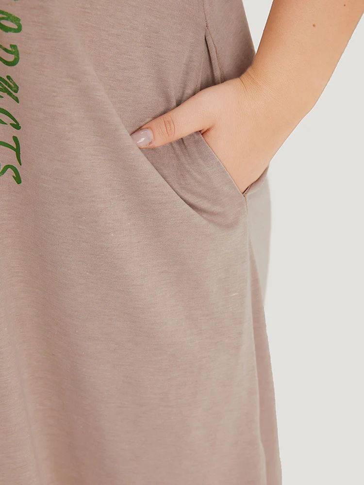 Supersoft Essentials Letter & Vegetable Graphic Pocket Batwing Sleeve Dress - Image 7