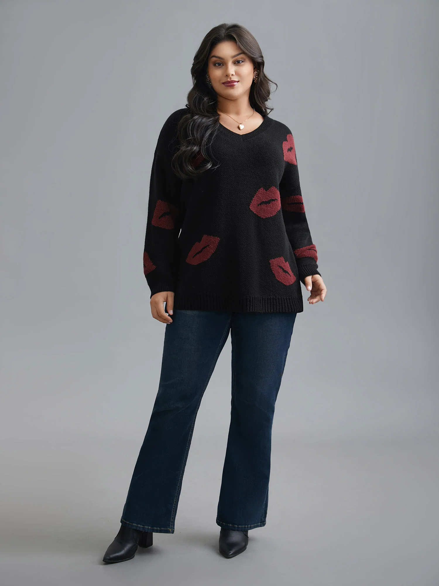 Lip Print Contrast Knit Pullover - Image 3