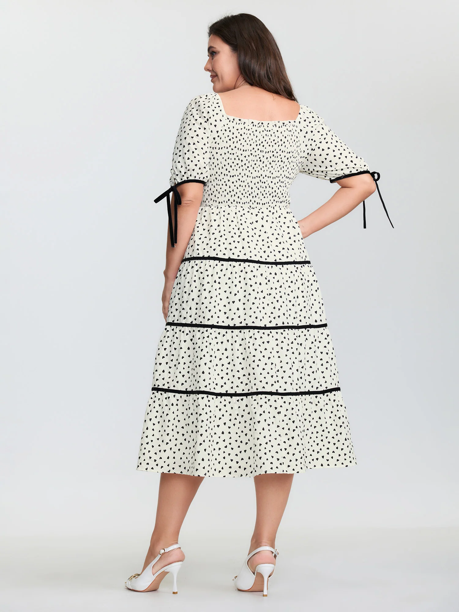 Little Heart Print Shirred Contrast Tie Midi Dress - Image 5