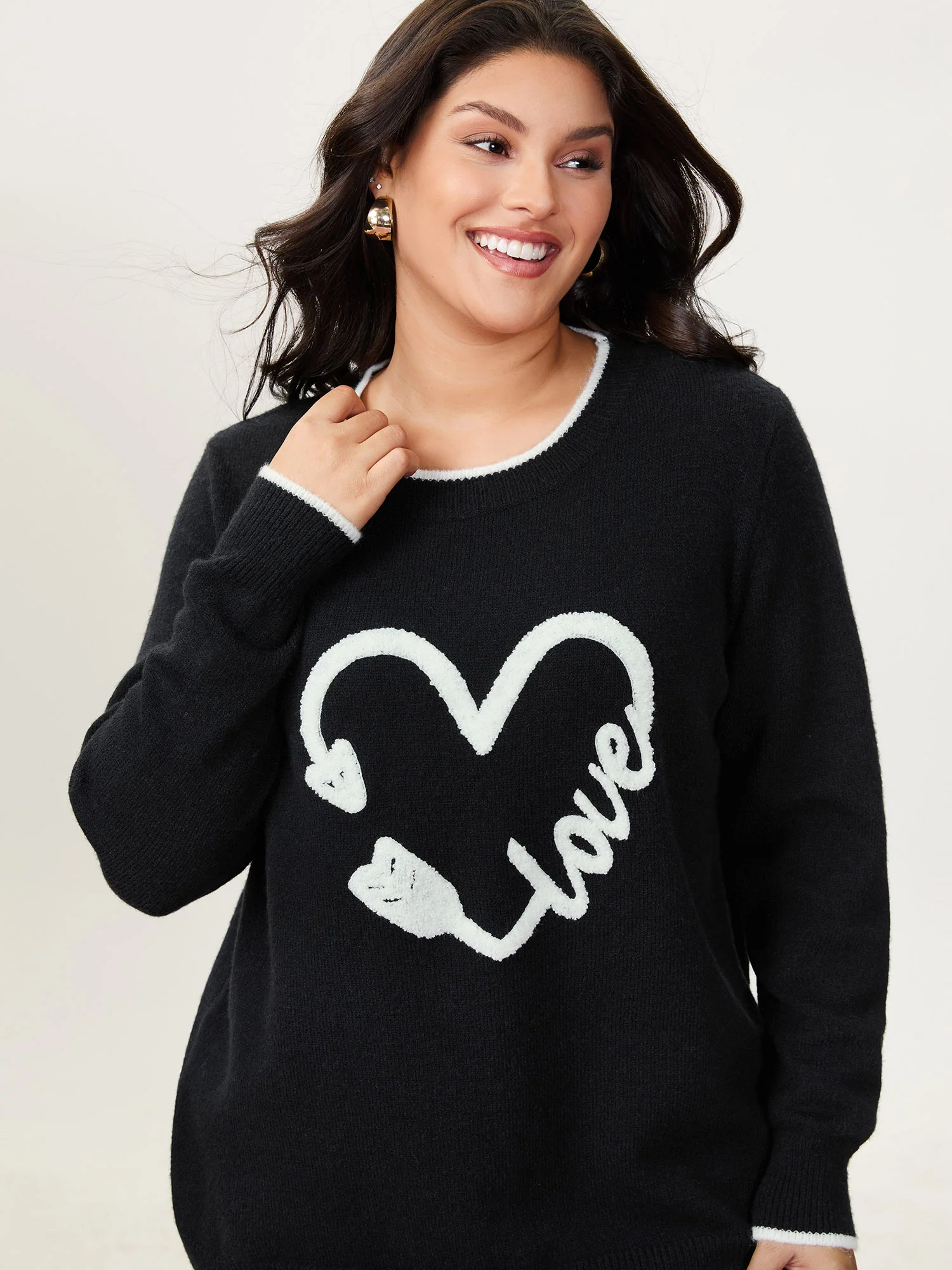 Love Pattern Embroidery Plain Pullover - Image 3