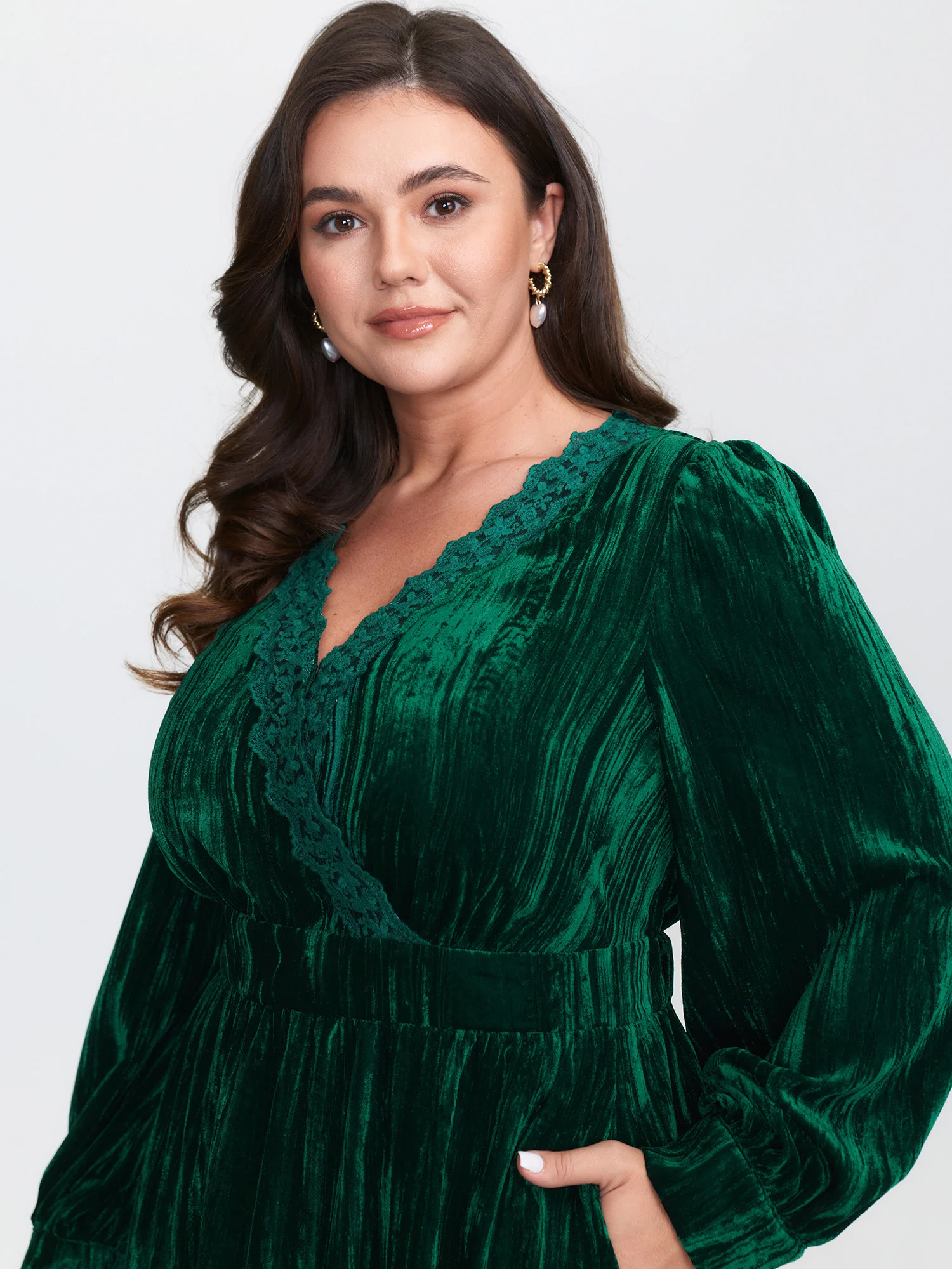 Luxe Textured Velvet Lace Trim Midi Dress - Image 4