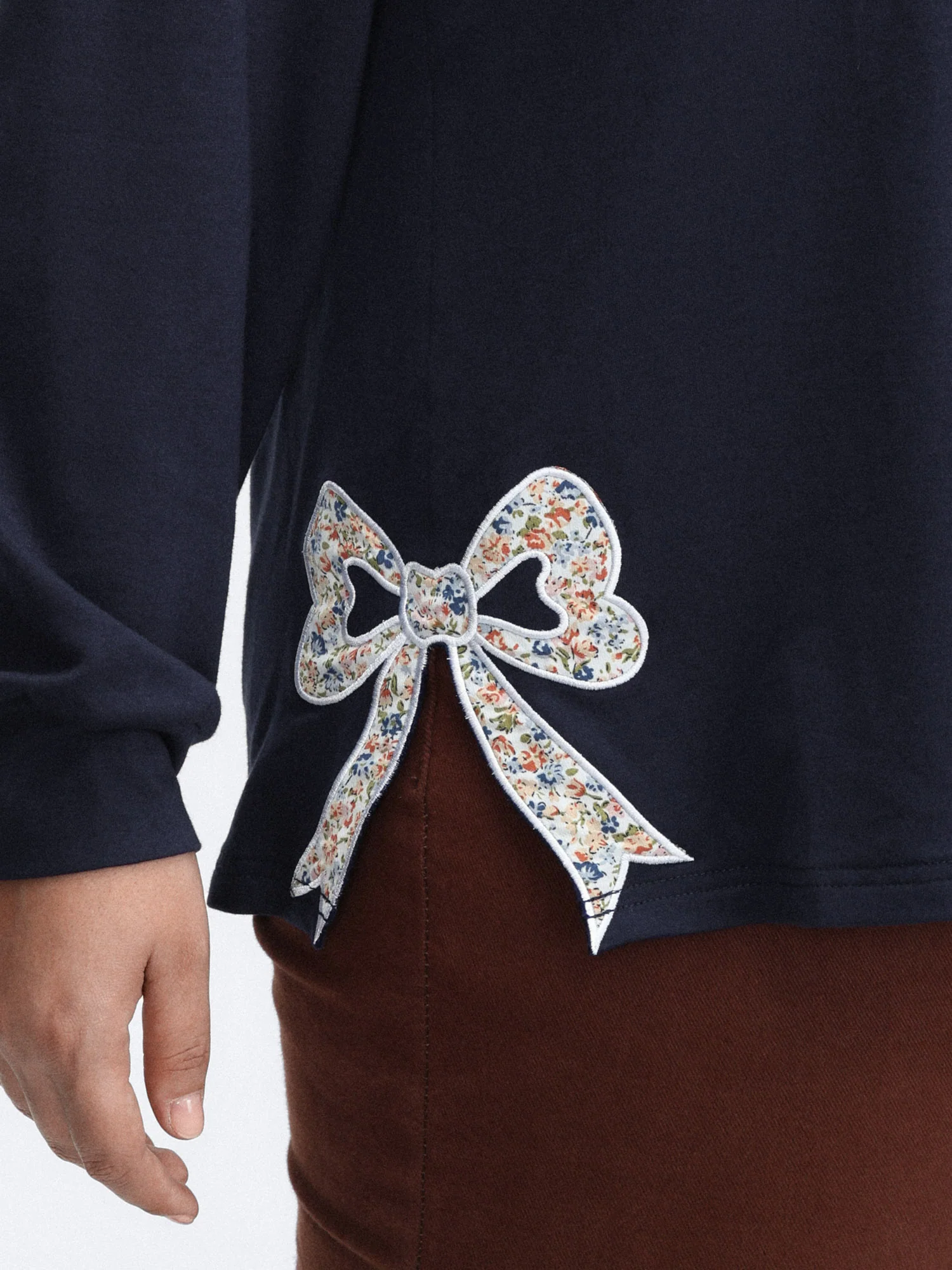 Mama Applique Embroidery Round Neck Sweatshirt - Image 2