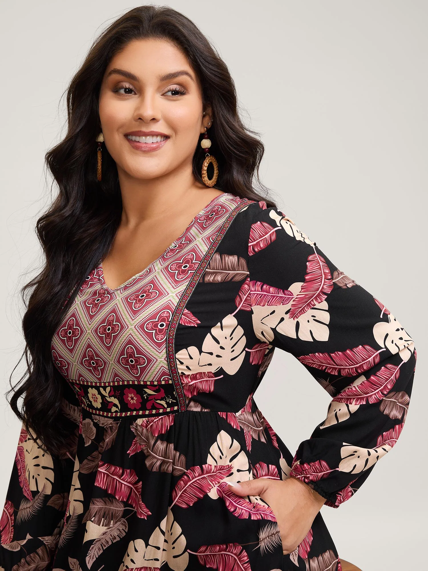 Maple Leaf Print Contrast Neck Maxi Dress - Image 2