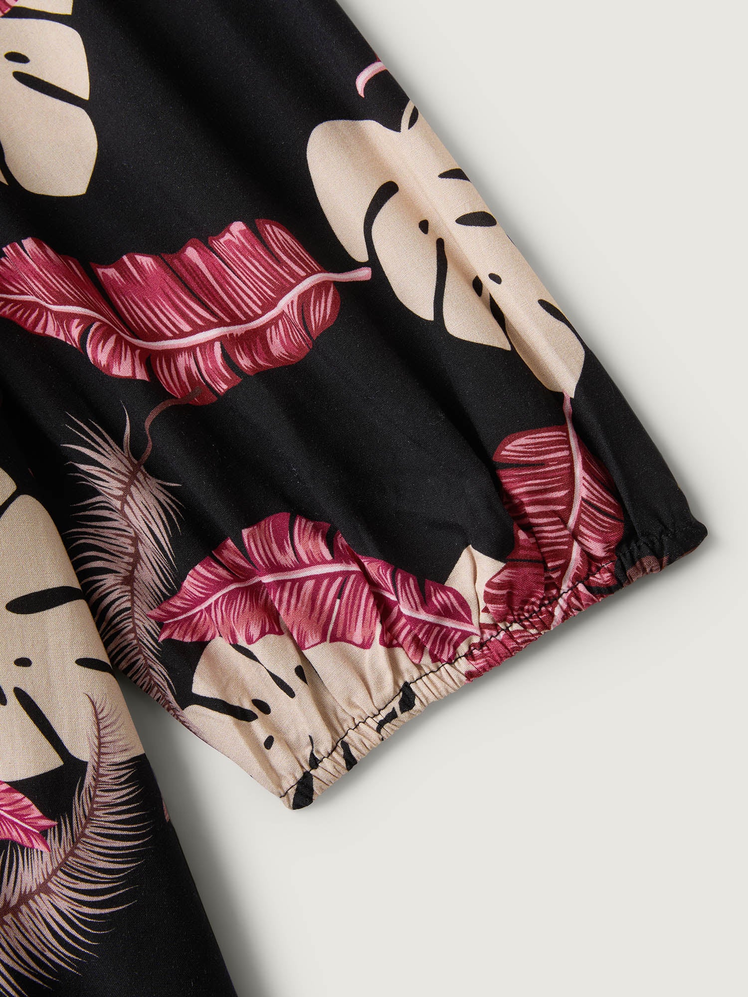 Maple Leaf Print Contrast Neck Maxi Dress - Image 6