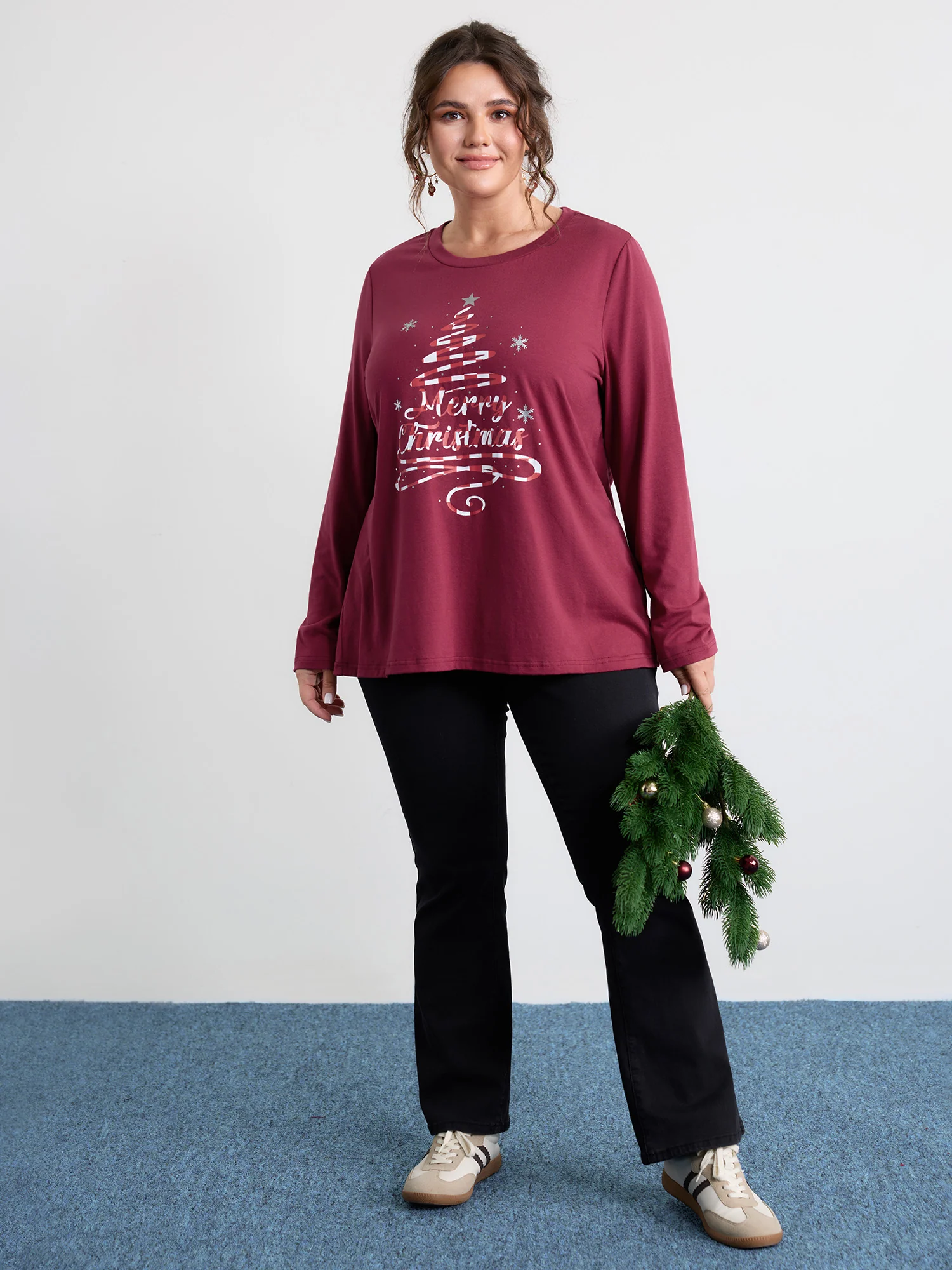 Merry Christmas Print Contrast T-Shirt - Image 7