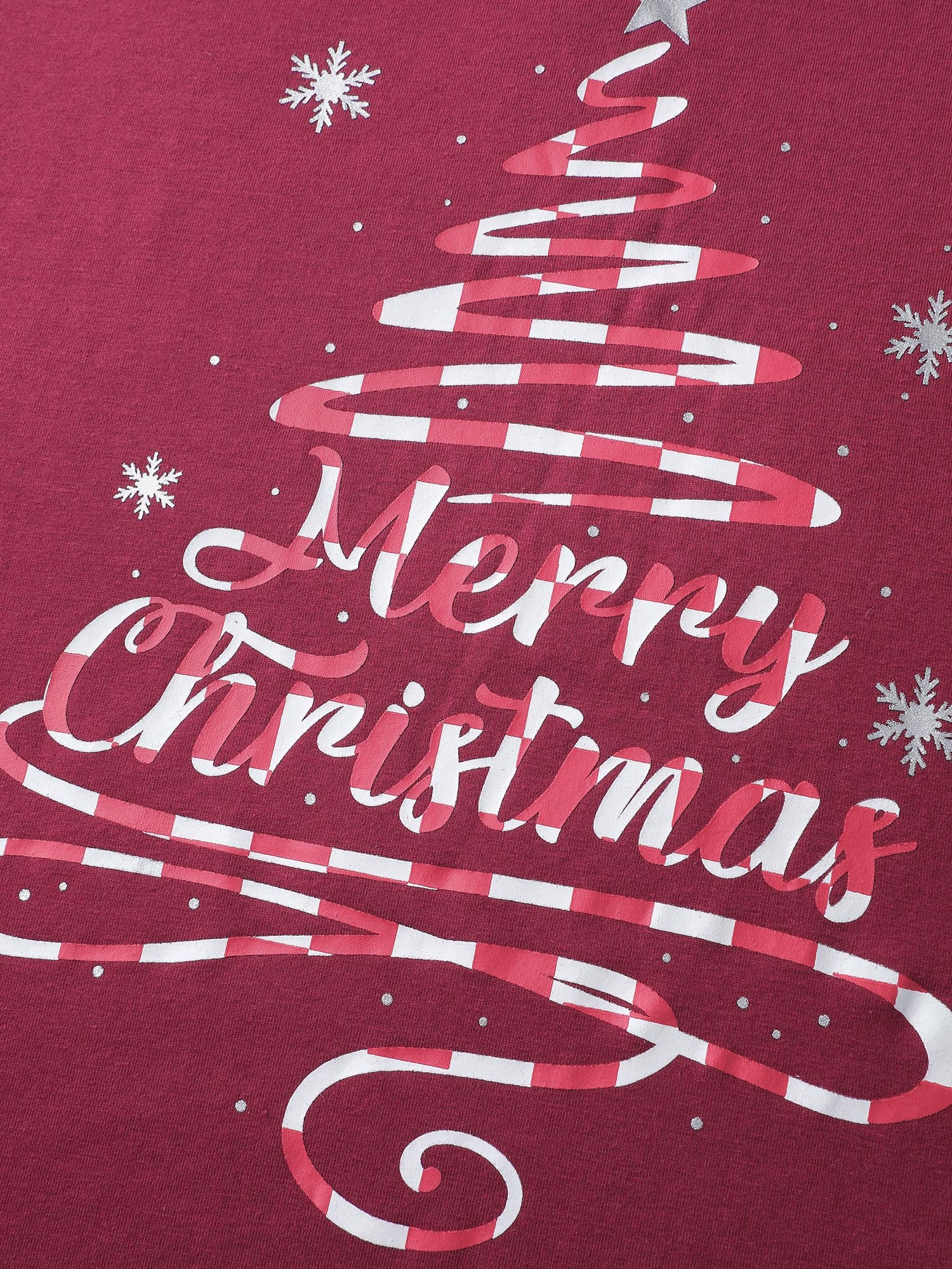 Merry Christmas Print Contrast T-Shirt - Image 9