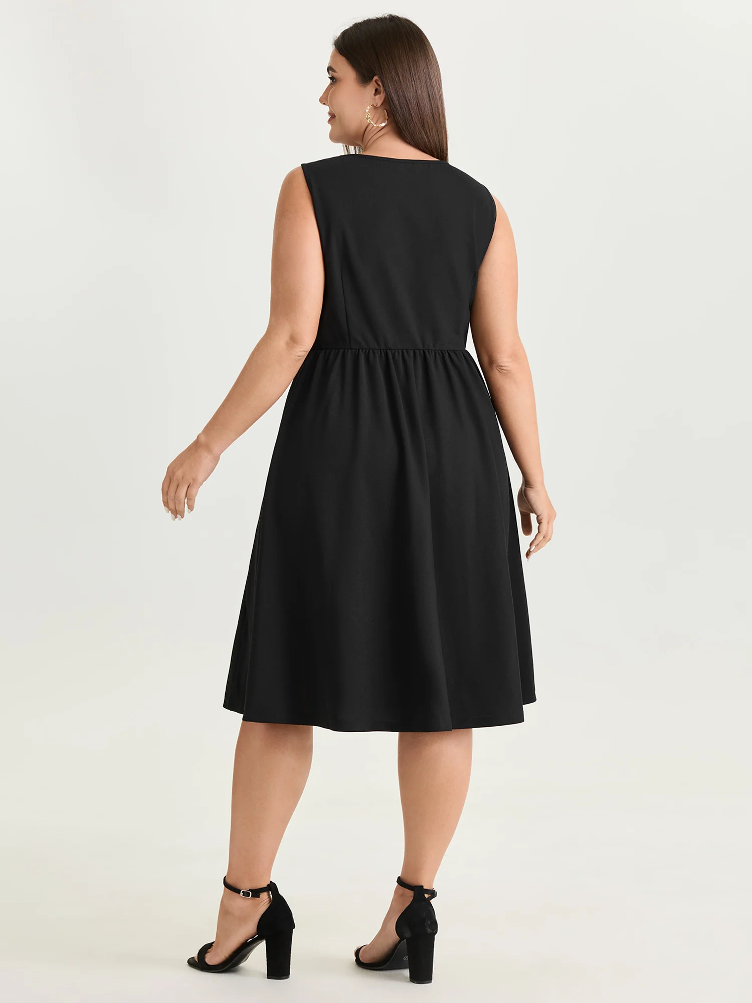 Mesh Neckline Sleeveless Fit And Flare Midi Dress - Image 4