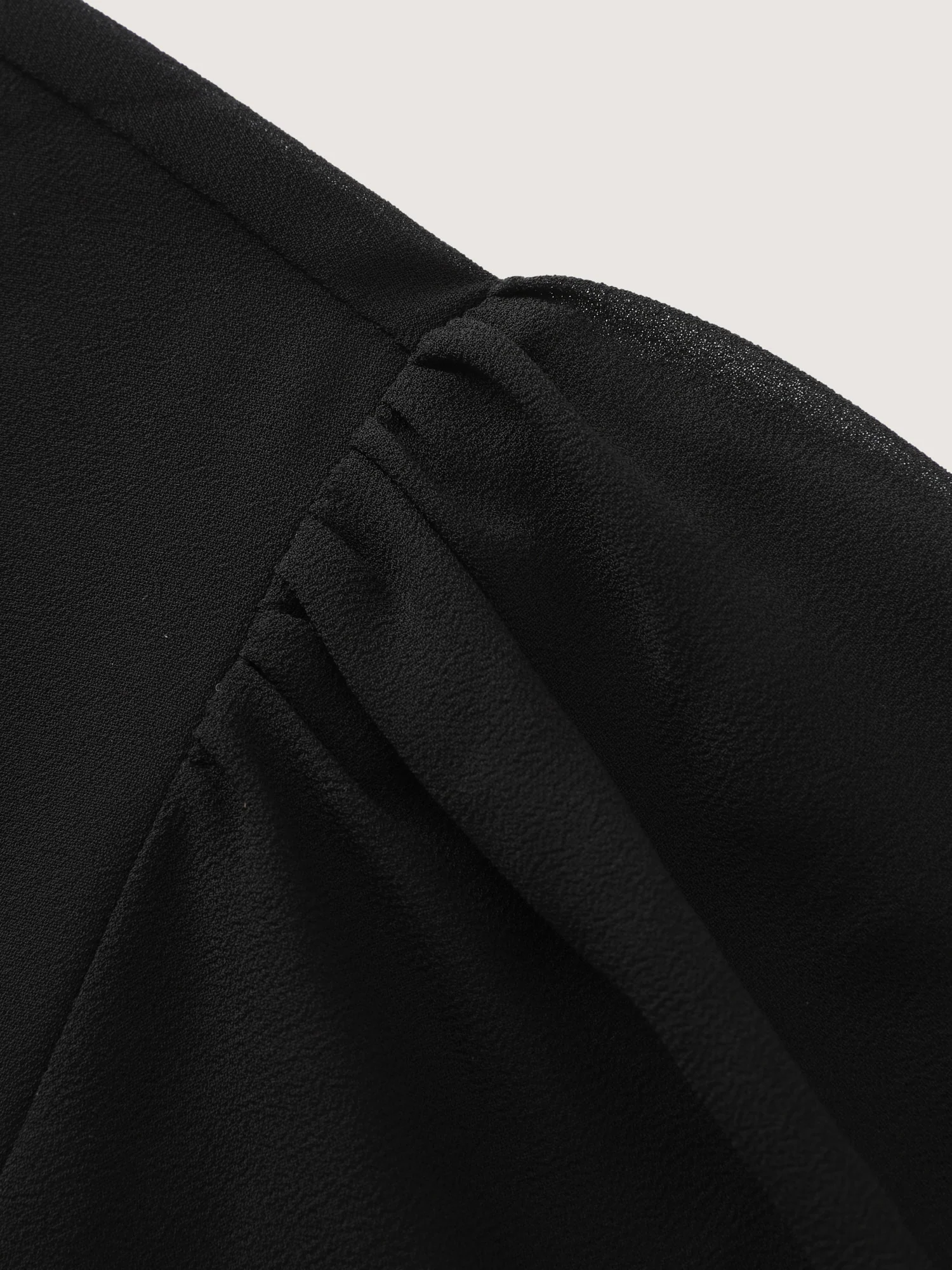 Mesh Neckline Spliced Fitted Knit Top - Image 8