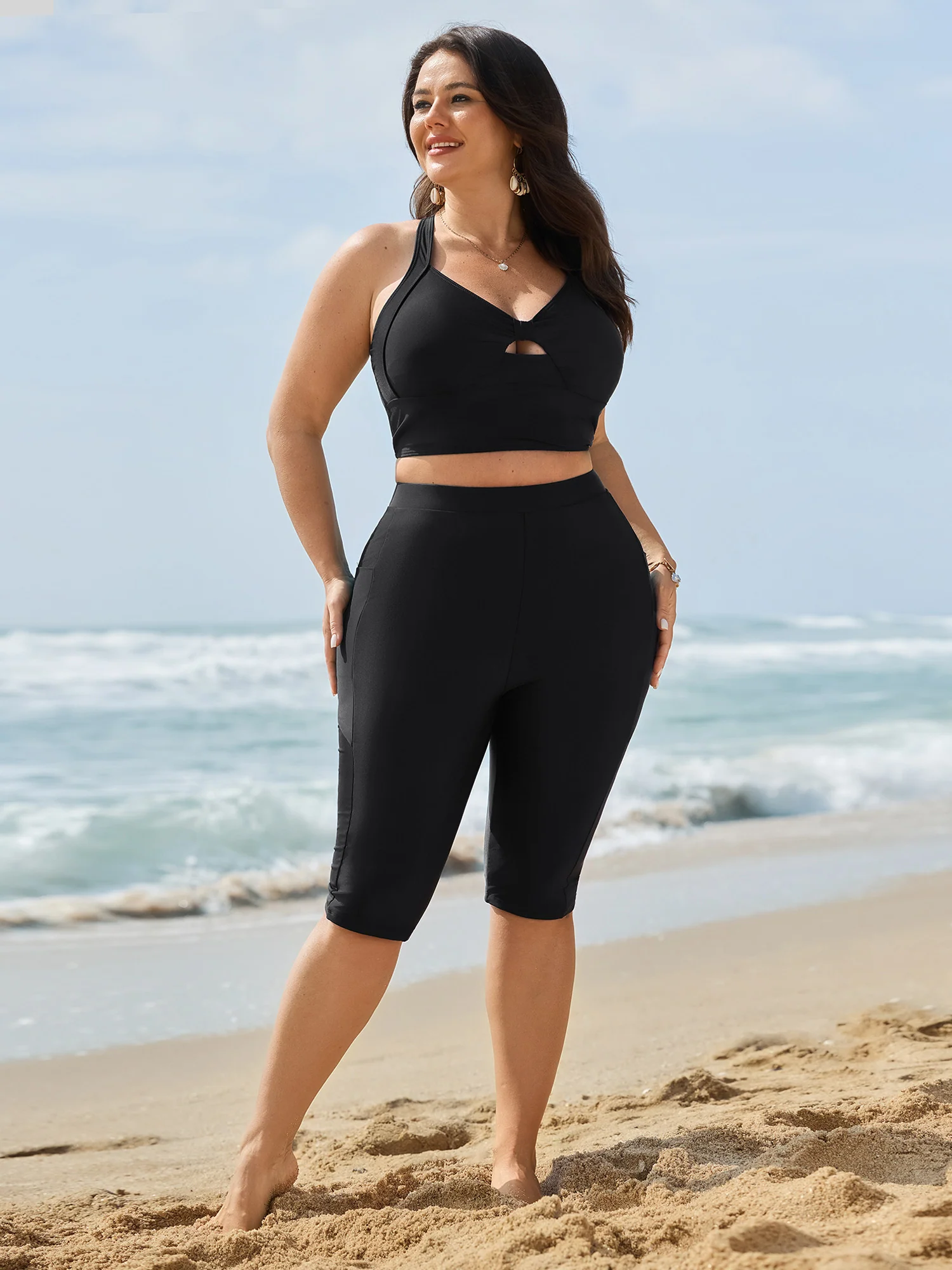 Mesh Spliced Pockets Skinny-Fit Swim Bottoms - Image 2
