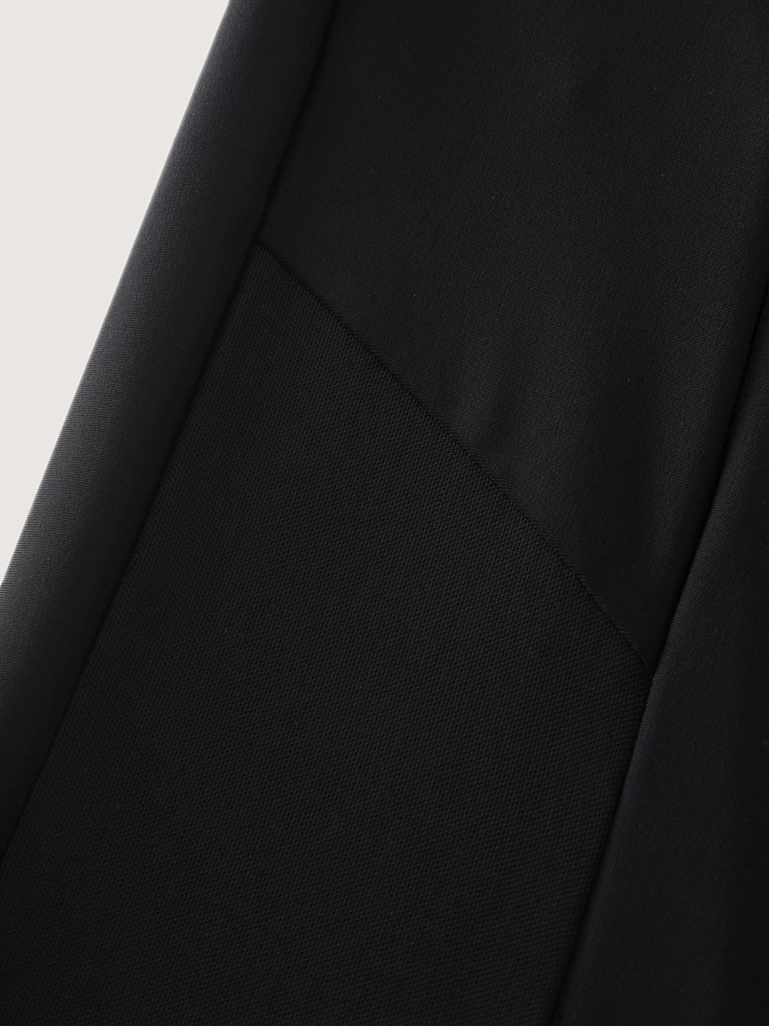 Mesh Spliced Pockets Skinny-Fit Swim Bottoms - Image 6