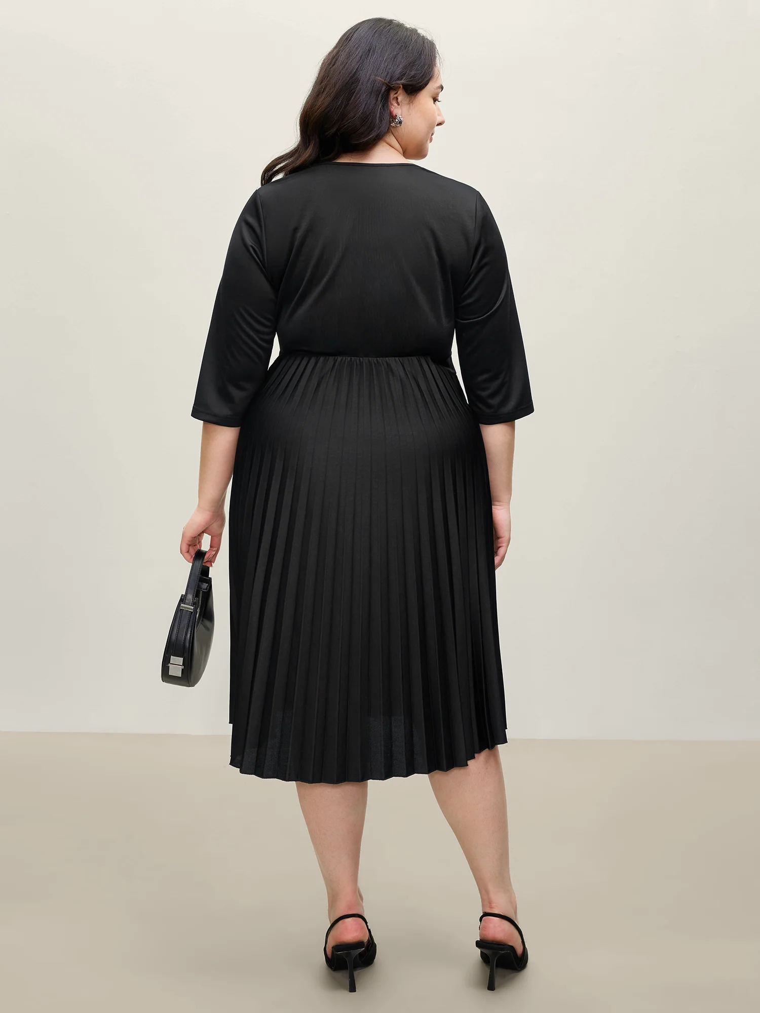 Metal Buckle Drape Pleated Midi Dress - Image 4