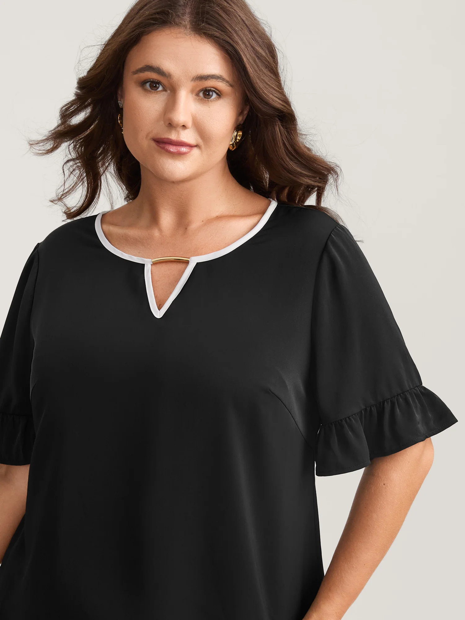 Metallic Detail Neck Cut-Out Blouse - Image 2