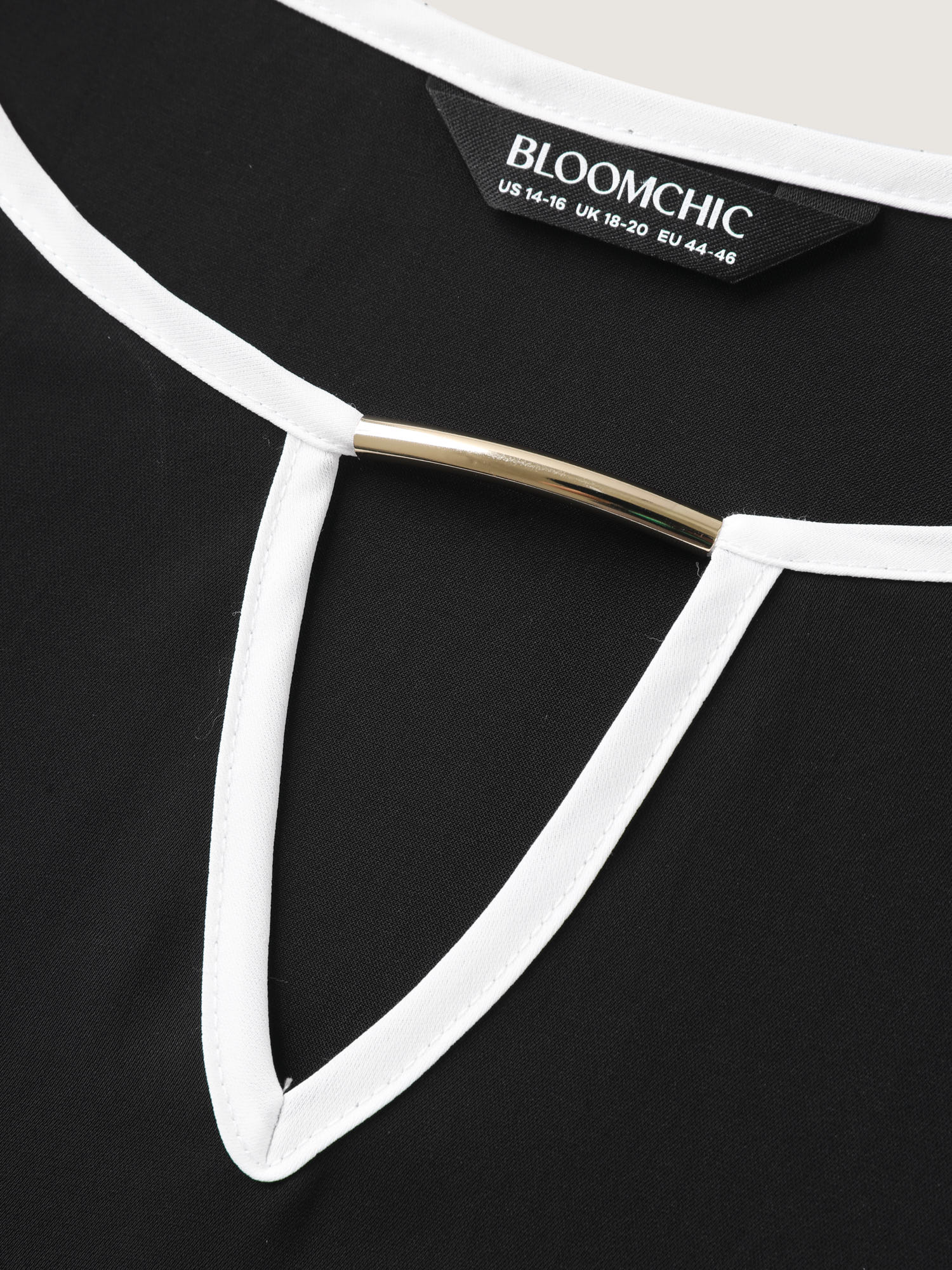 Metallic Detail Neck Cut-Out Blouse - Image 5