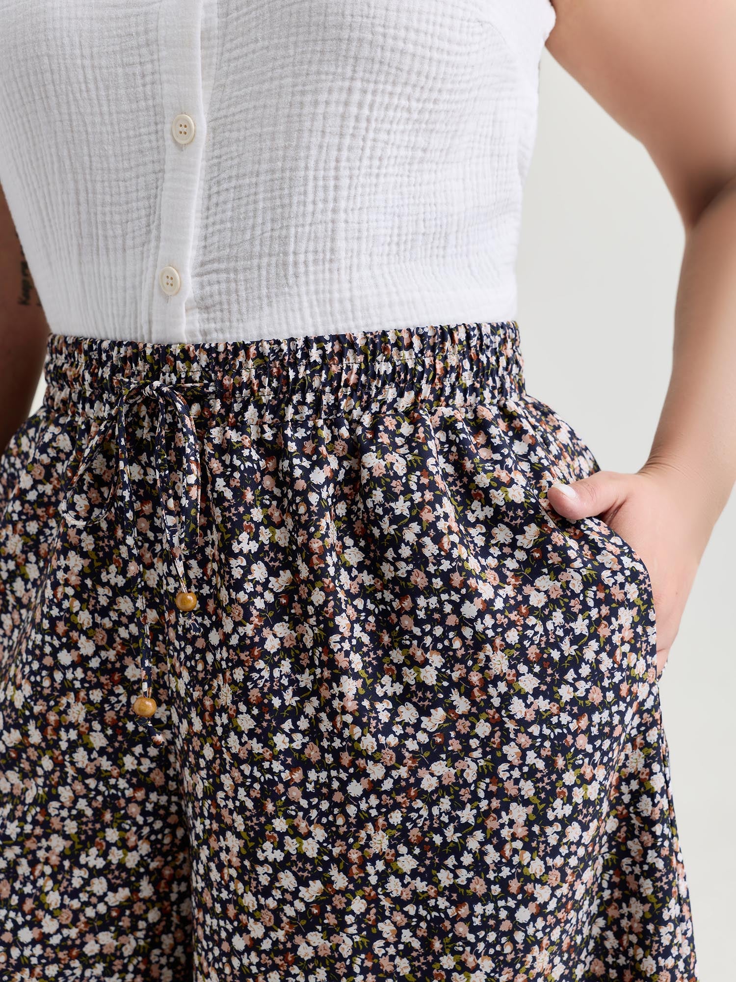 Micro Floral Print Wide Waistband Pants - Image 4