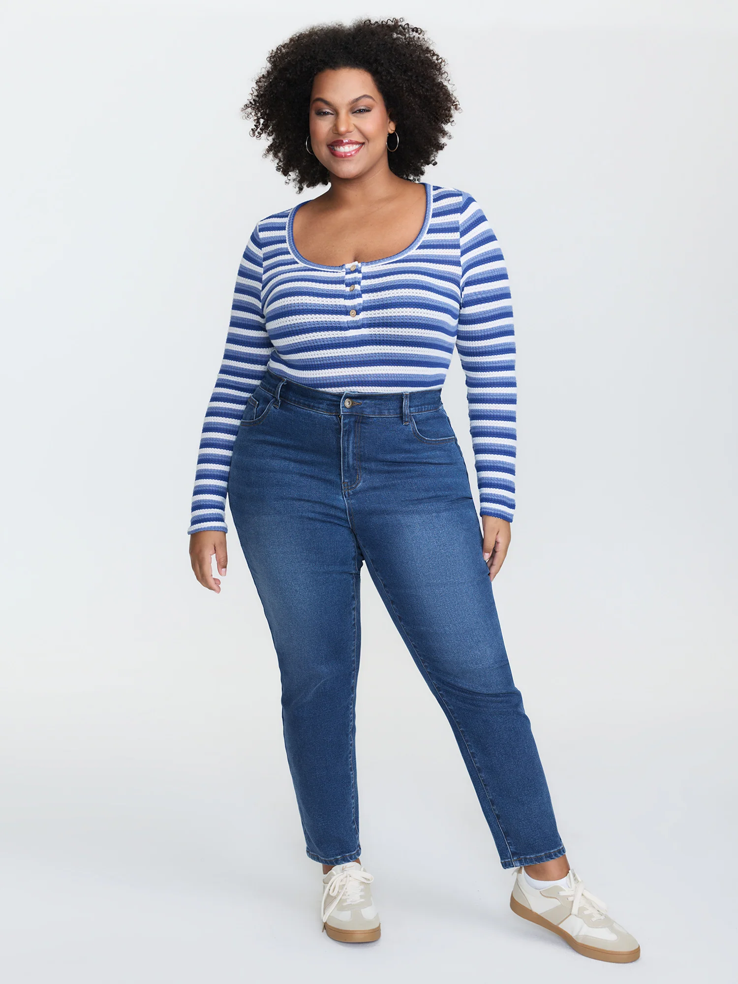 Mid-Rise Curve-Flattering Boyfriend Jeans - Image 2
