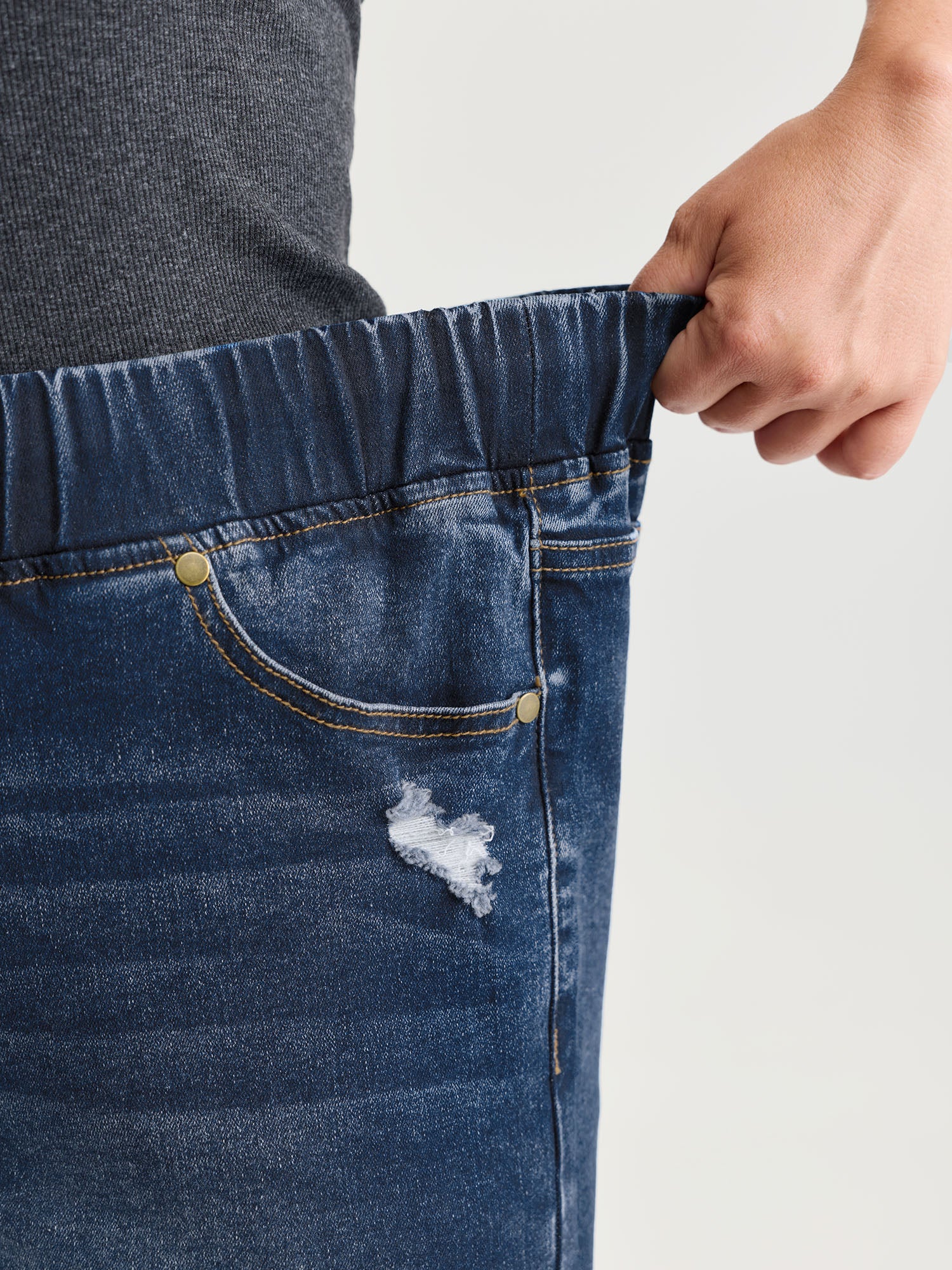 Mid-Rise Drawstring Elastic Waist Denim Shorts - Image 5