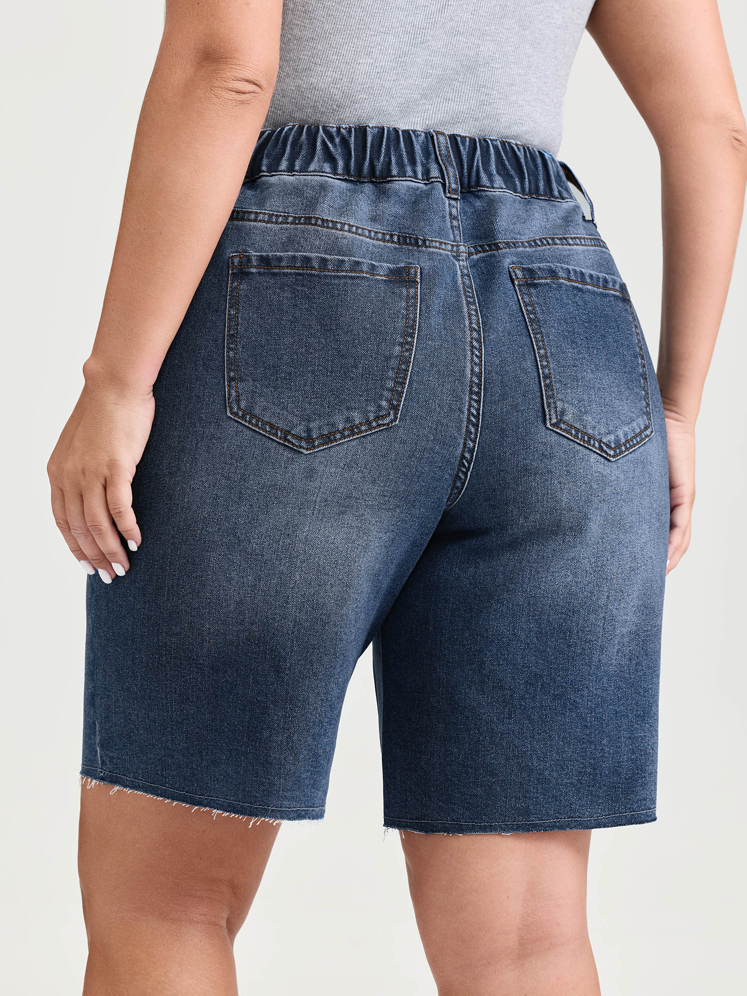 Mid-Rise Elastic Waist Skinny-Fit Denim Shorts - Image 5