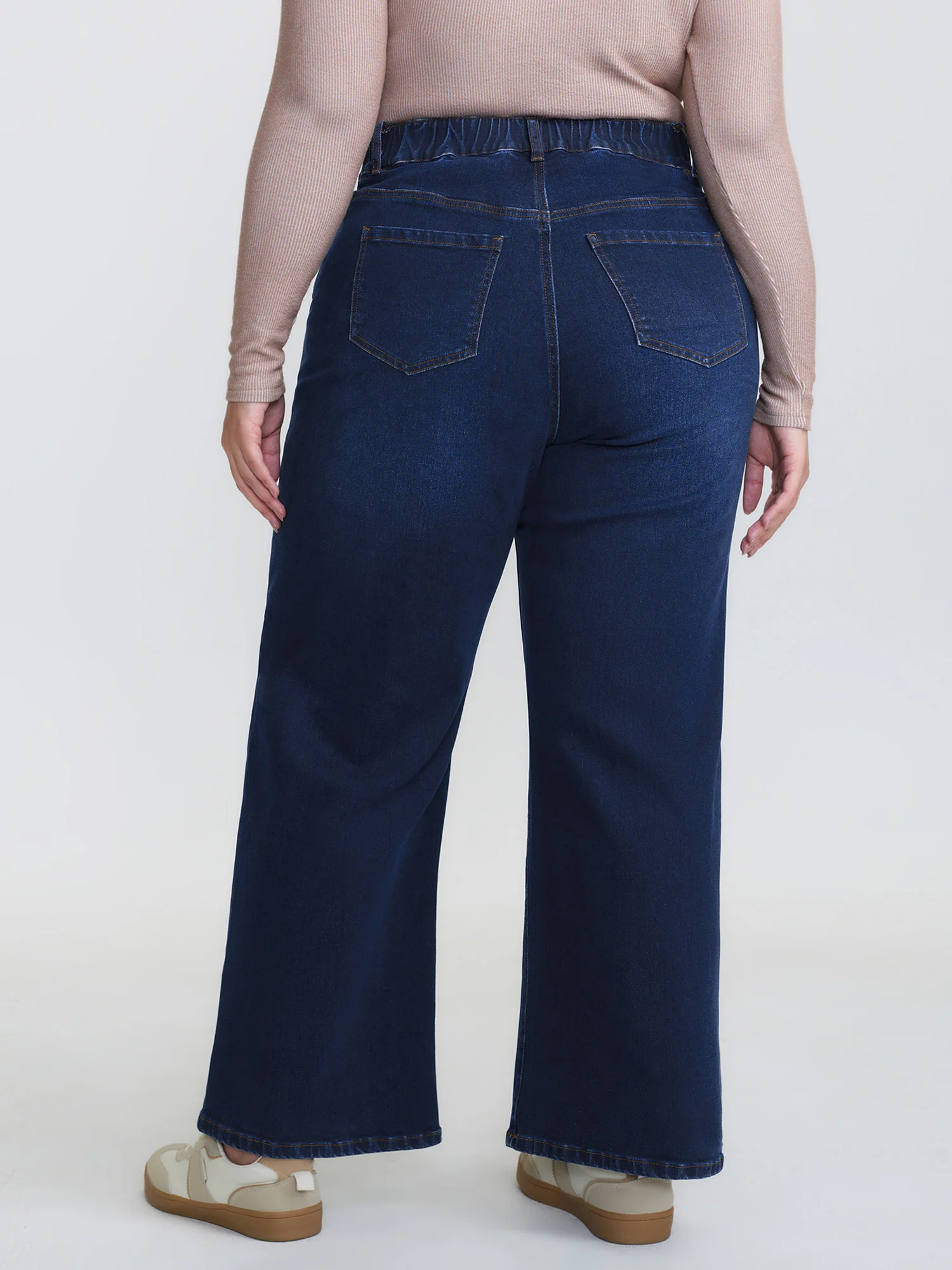 Mid-Rise Elastic Waistband Wide-Leg Jeans - Image 5