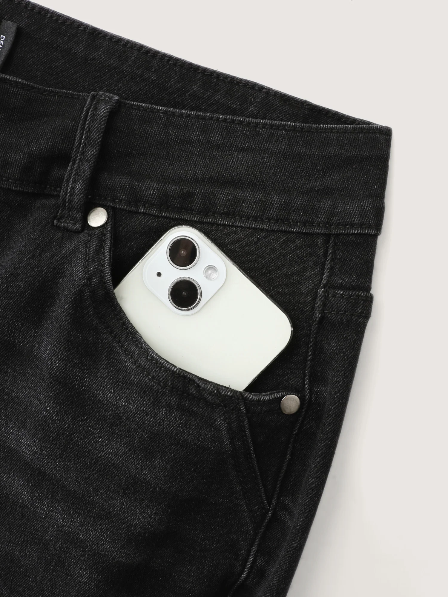 Mid-Rise Everyday Bootcut Jeans - Image 5