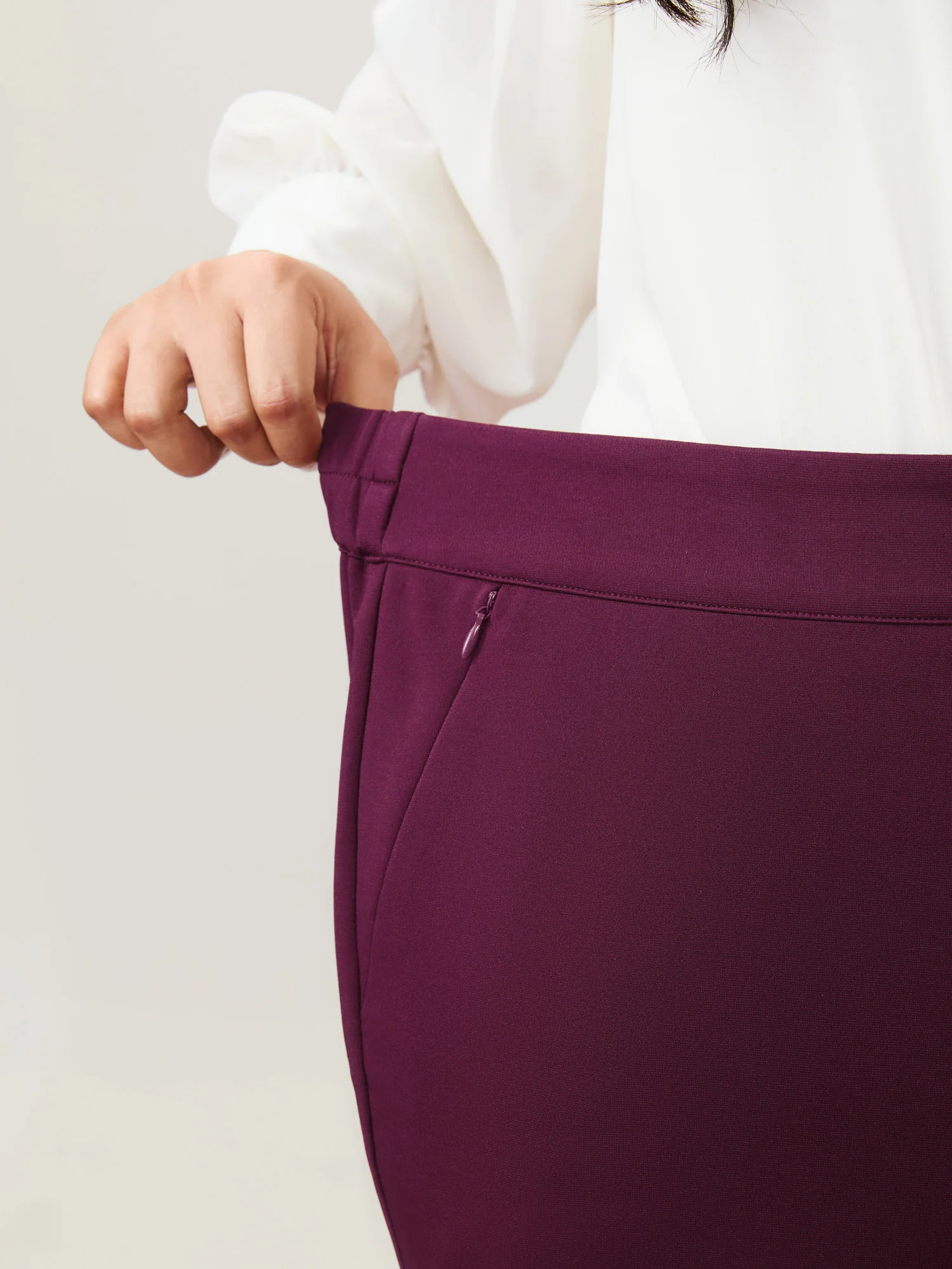Mid-Rise Plain Bootcut Pants - Image 4