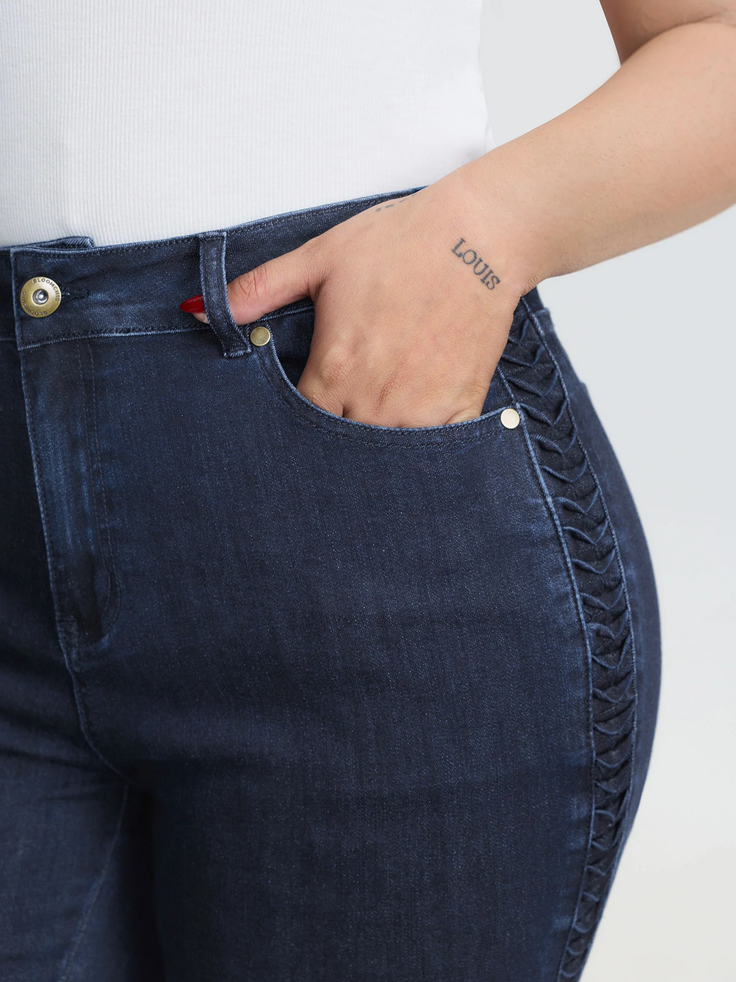 Curve Friendly Skinny-Fit Cropped Jeans - Image 3