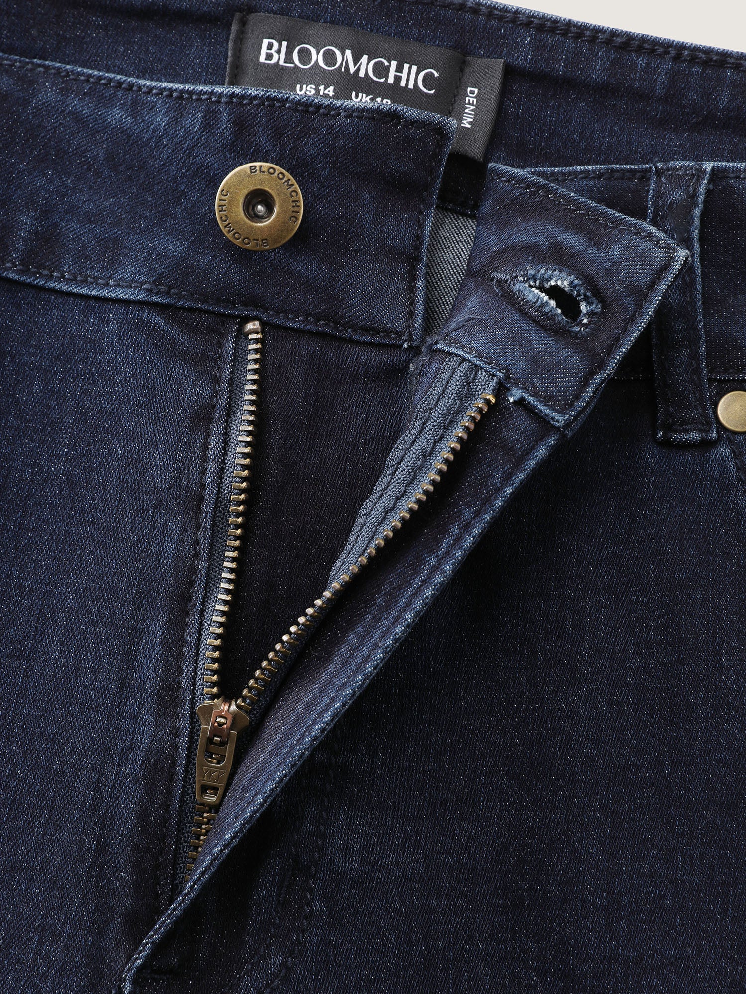 Curve Friendly Skinny-Fit Cropped Jeans - Image 5