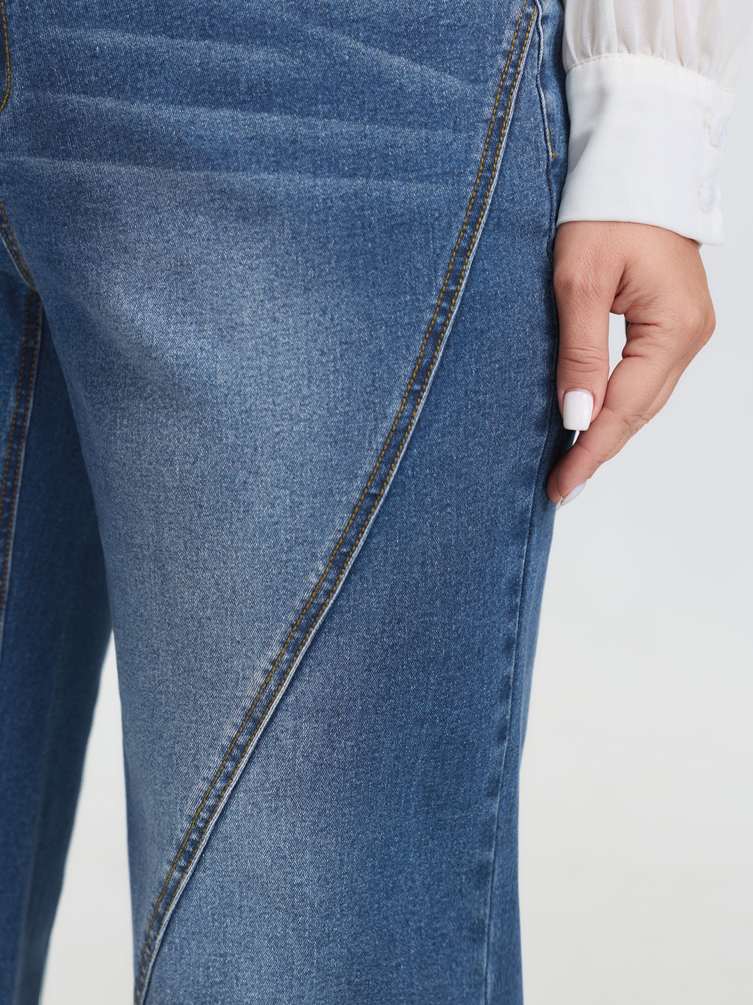 Cinched High-Waist Straight-Leg Jeans - Image 4