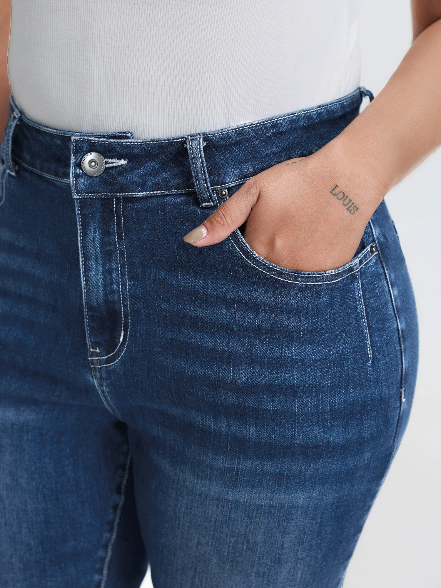 Mid-Rise Skinny-Fit Jeans - Image 4