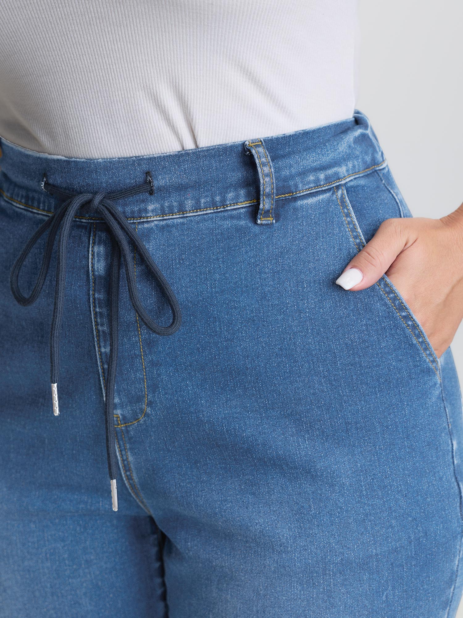 Pull-On High Rise Cropped Boyfriend Jeans - Image 3