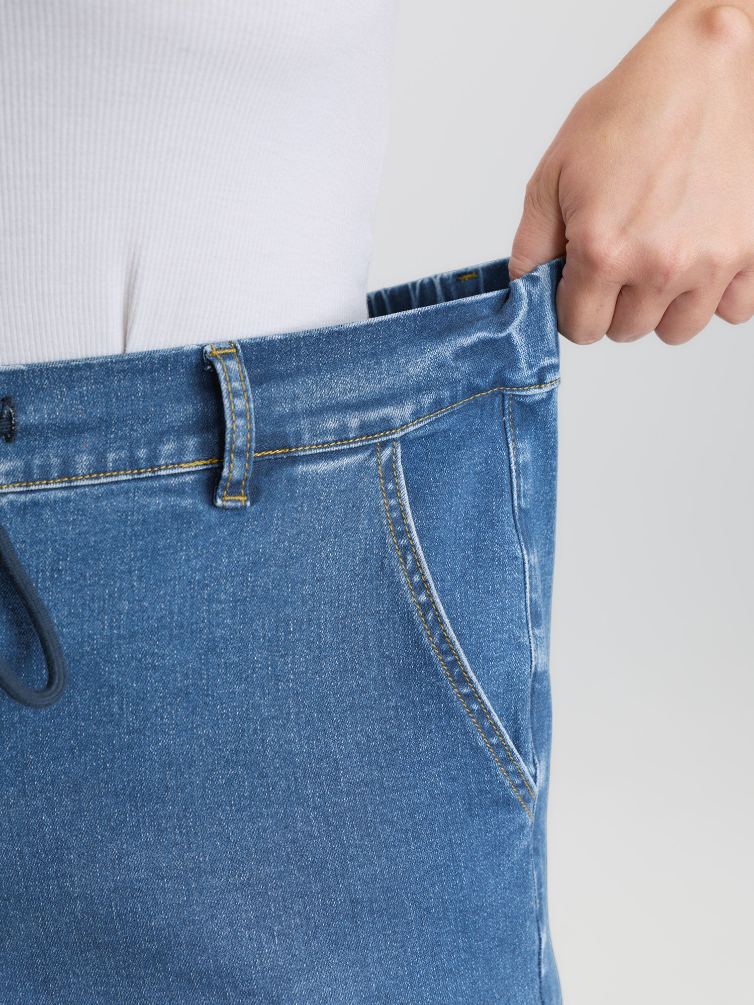 Pull-On High Rise Cropped Boyfriend Jeans - Image 4