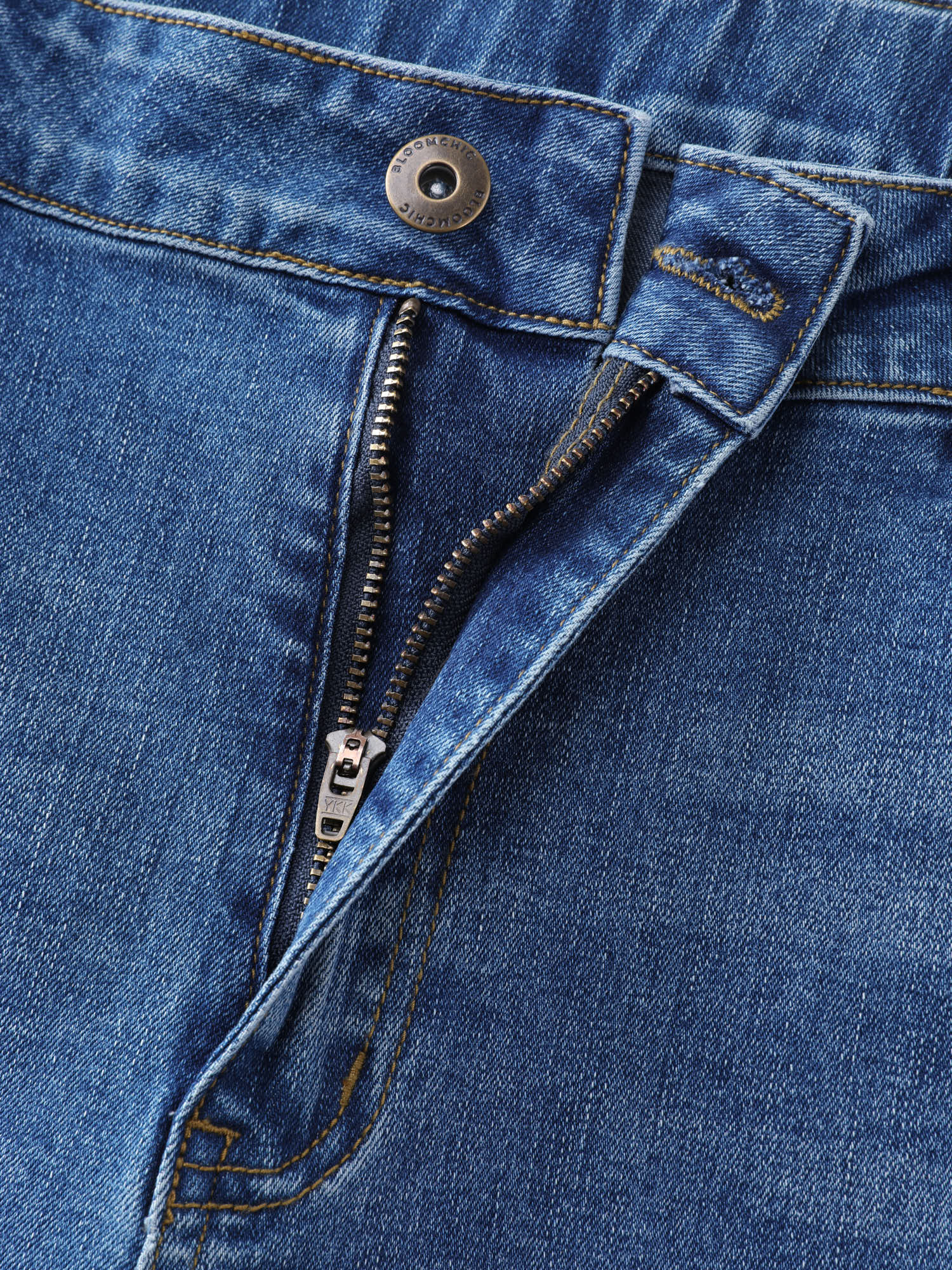 Classic High-Rise Wide-Leg Jeans - Image 6
