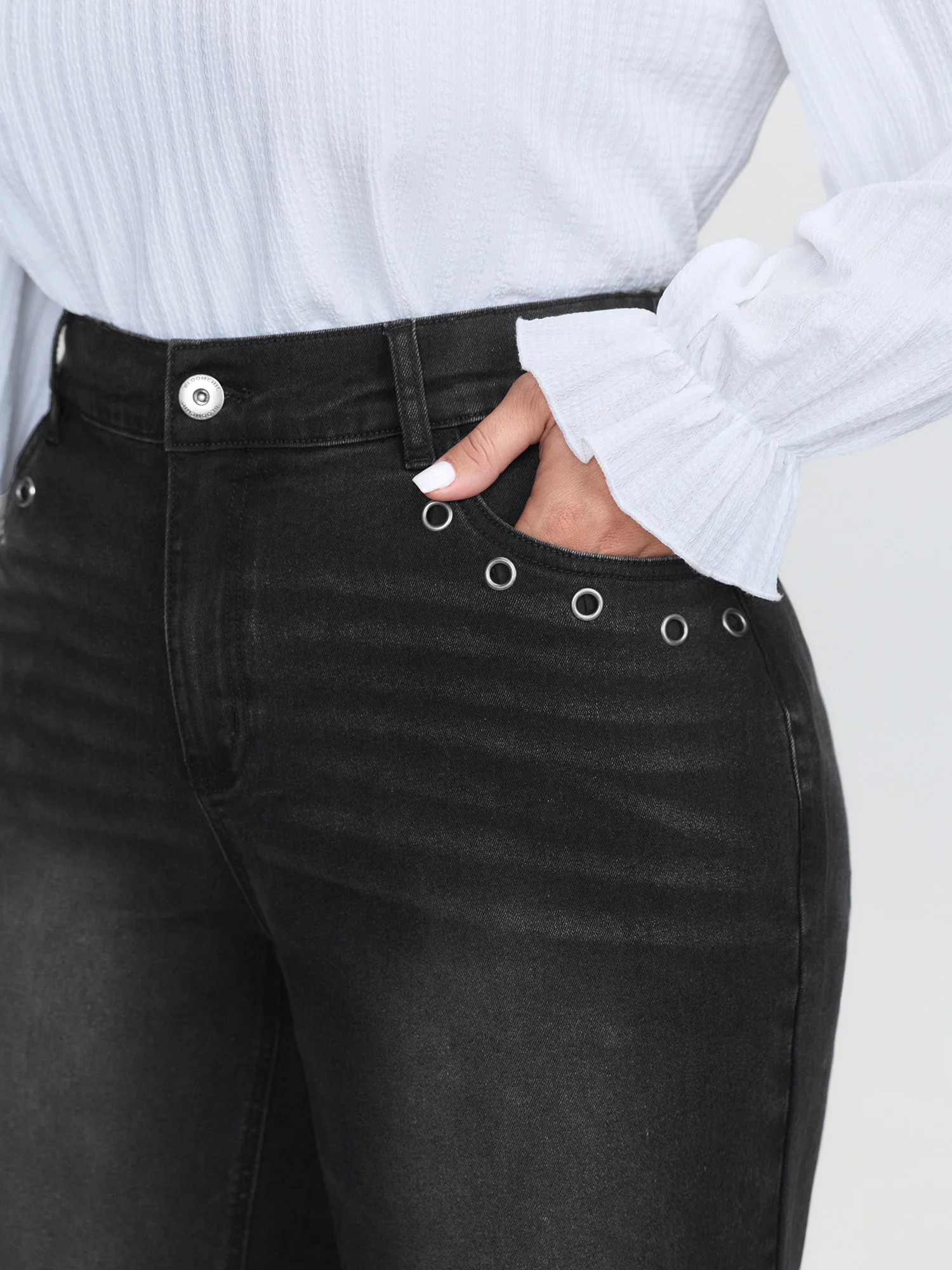 Mid-Rise Wide-Leg Jeans - Image 3
