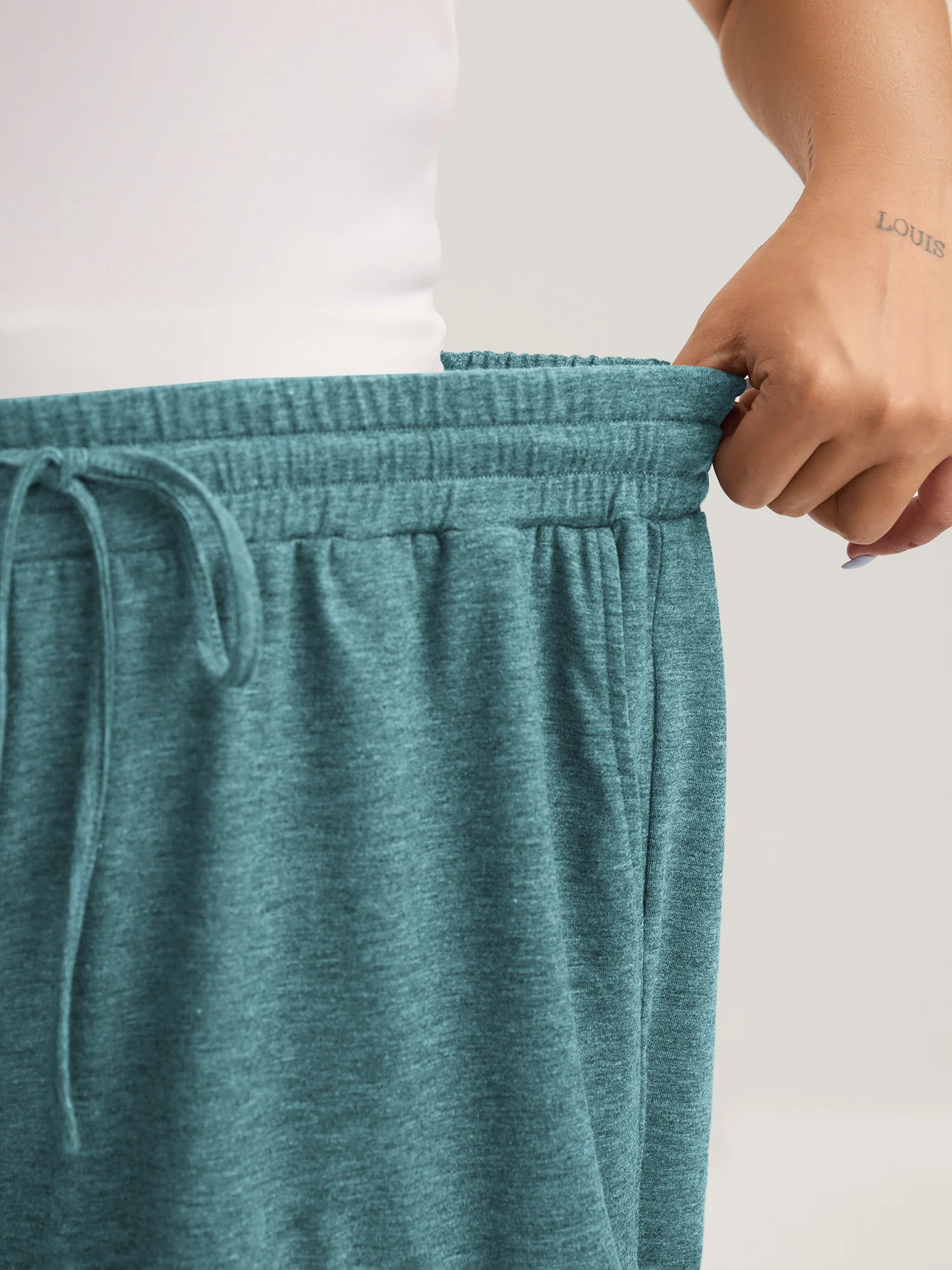 Supersoft Mixed Color Knit Drawstring Ruffled Shorts - Image 41