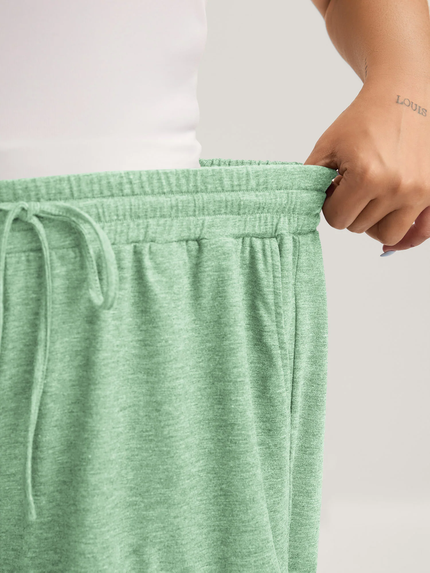 Supersoft Mixed Color Knit Drawstring Ruffled Shorts - Image 45