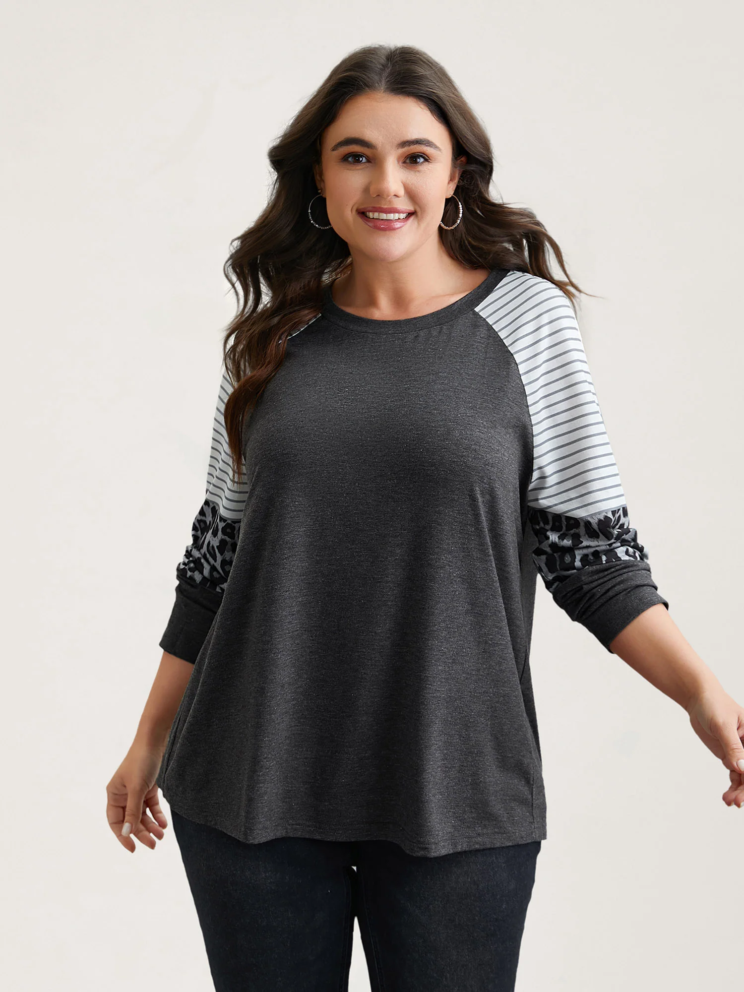 Mixed Leopard Print Raglan Sleeve T-Shirt - Image 2