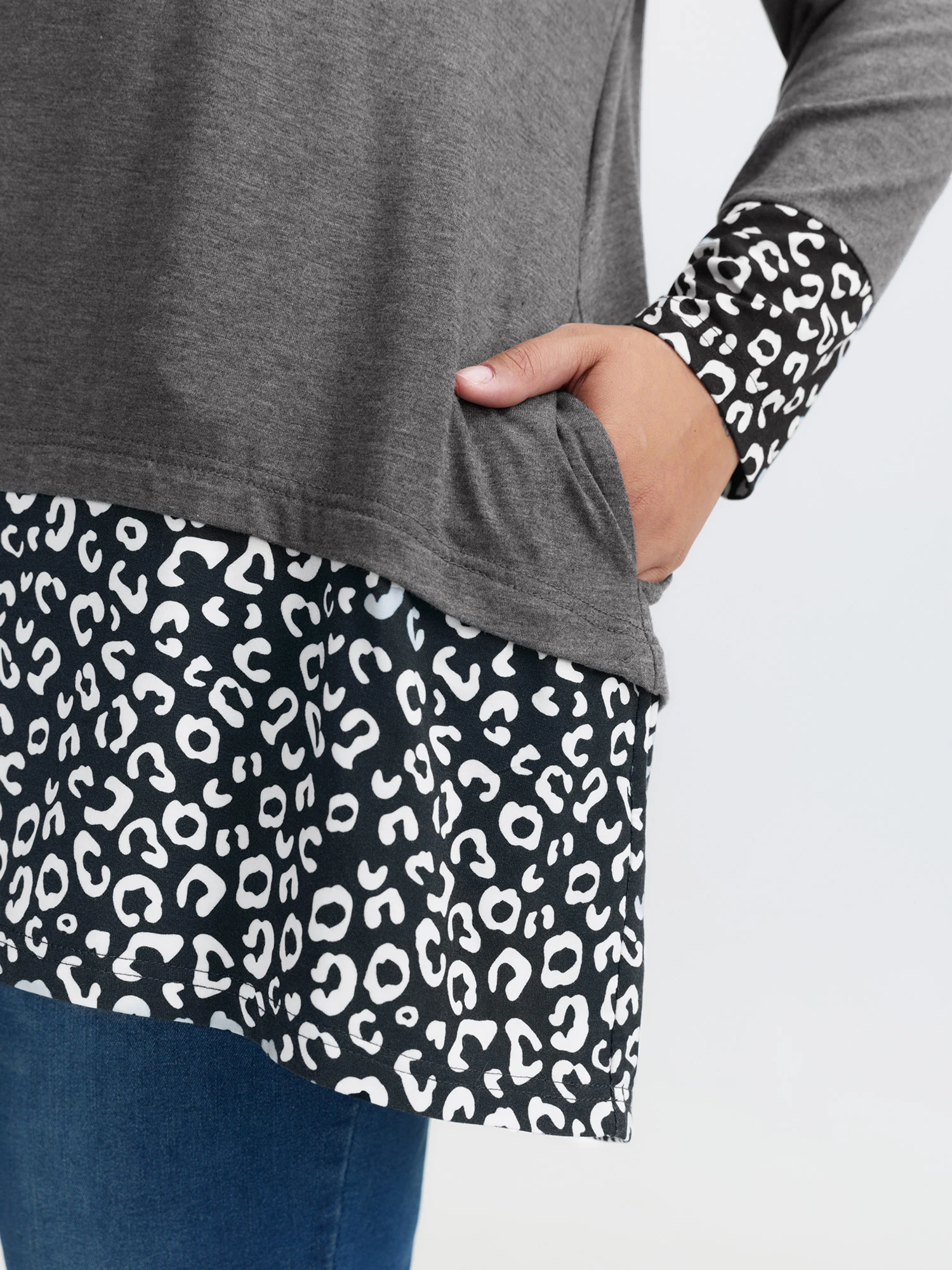Mixed Material Layered Leopard Print T-Shirt - Image 3