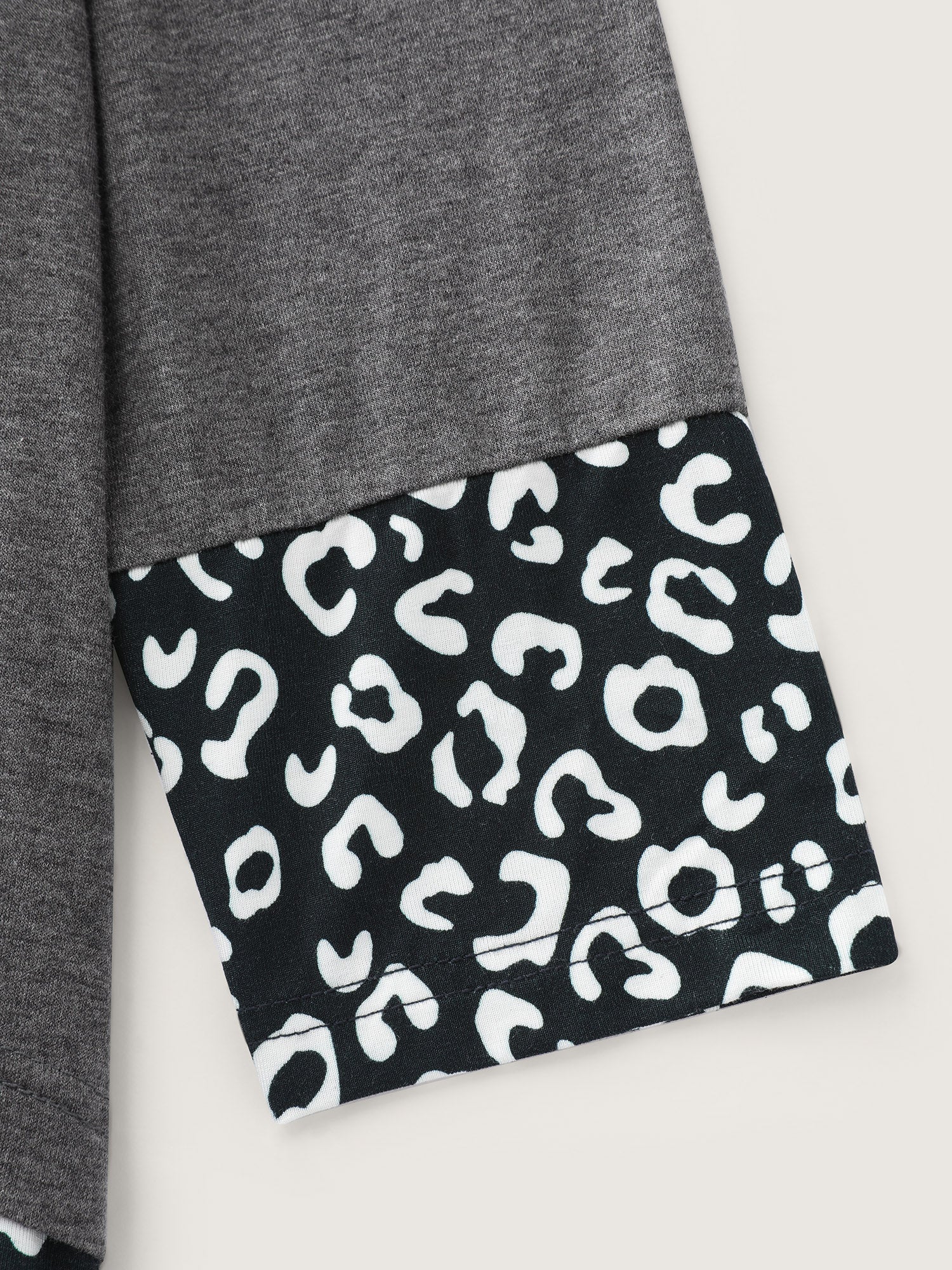 Mixed Material Layered Leopard Print T-Shirt - Image 5