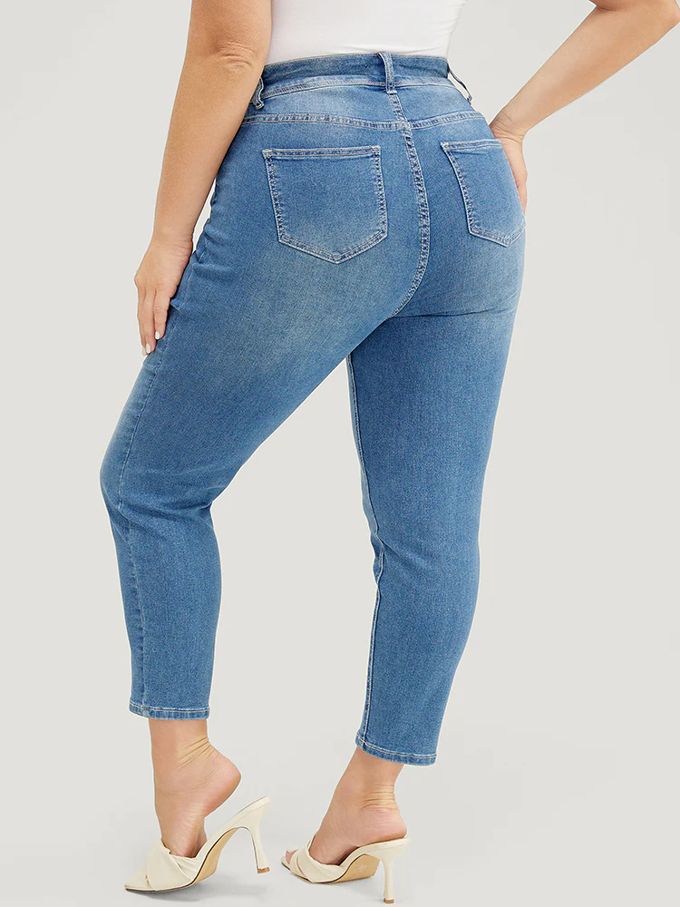 Moderately Stretchy High Rise Dark Wash Cropped Jeans - Image 2