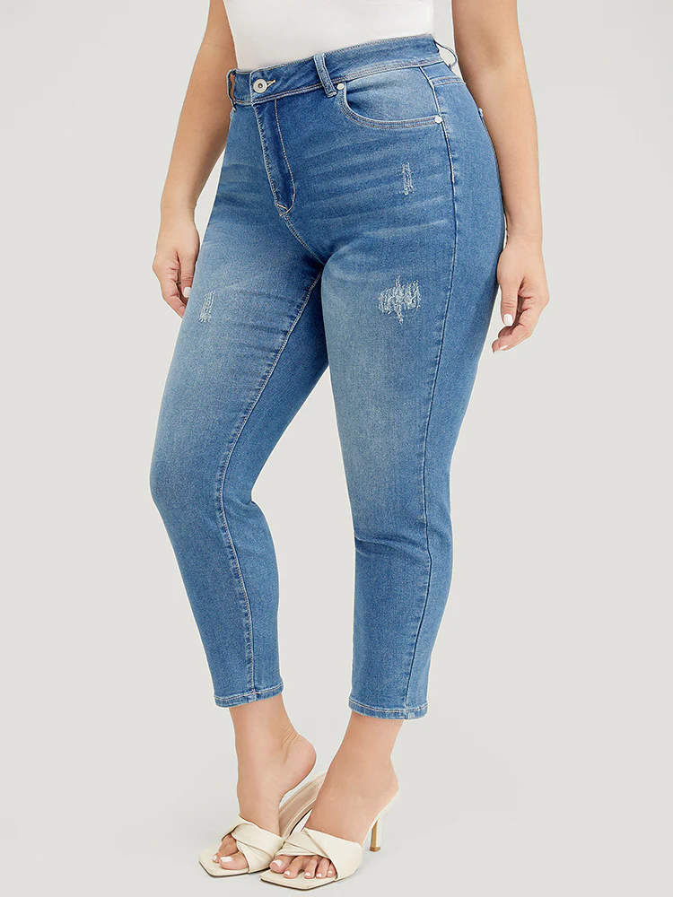 Moderately Stretchy High Rise Dark Wash Cropped Jeans - Image 3