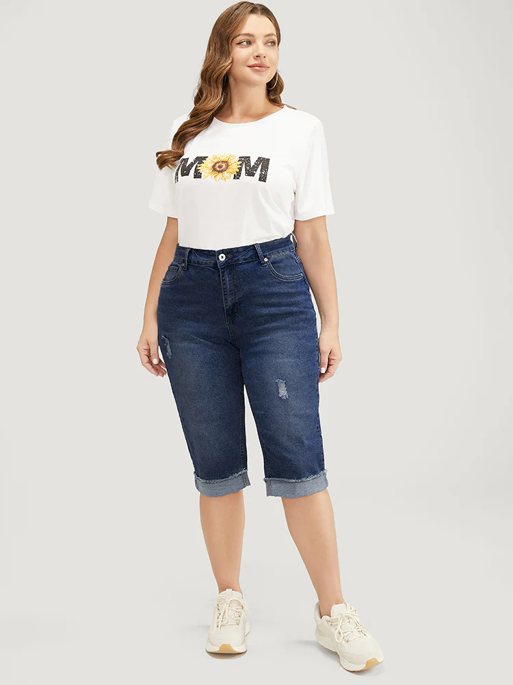 Moderately Stretchy Roll Hem Ripped Knee Denim Shorts - Image 4
