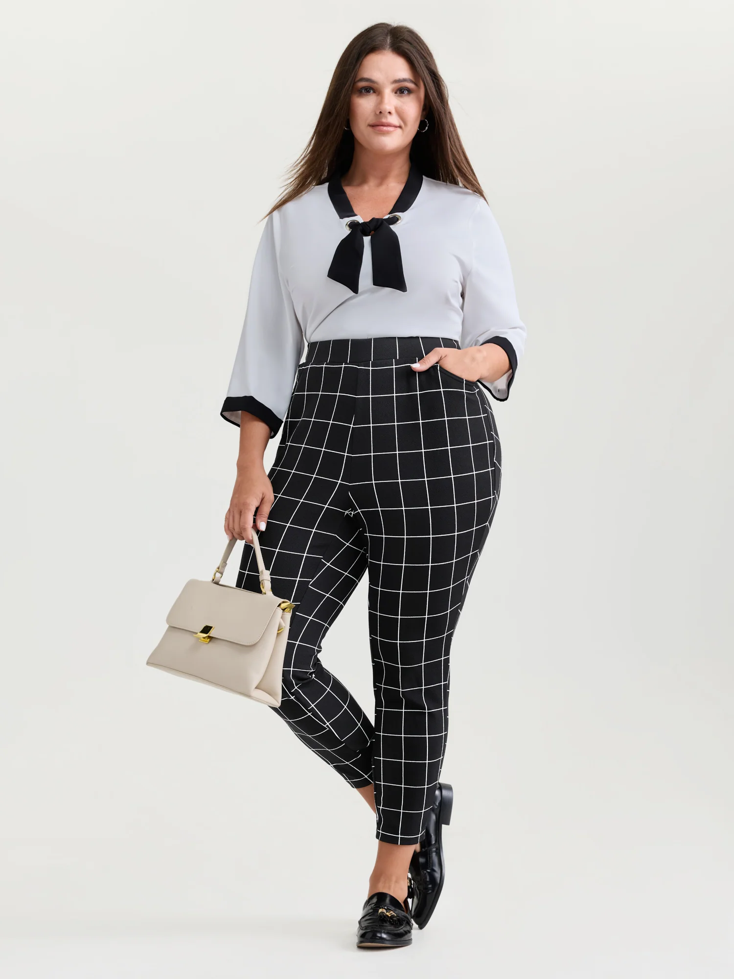 Monochrome Checkered Print Pull-On Pants - Image 2