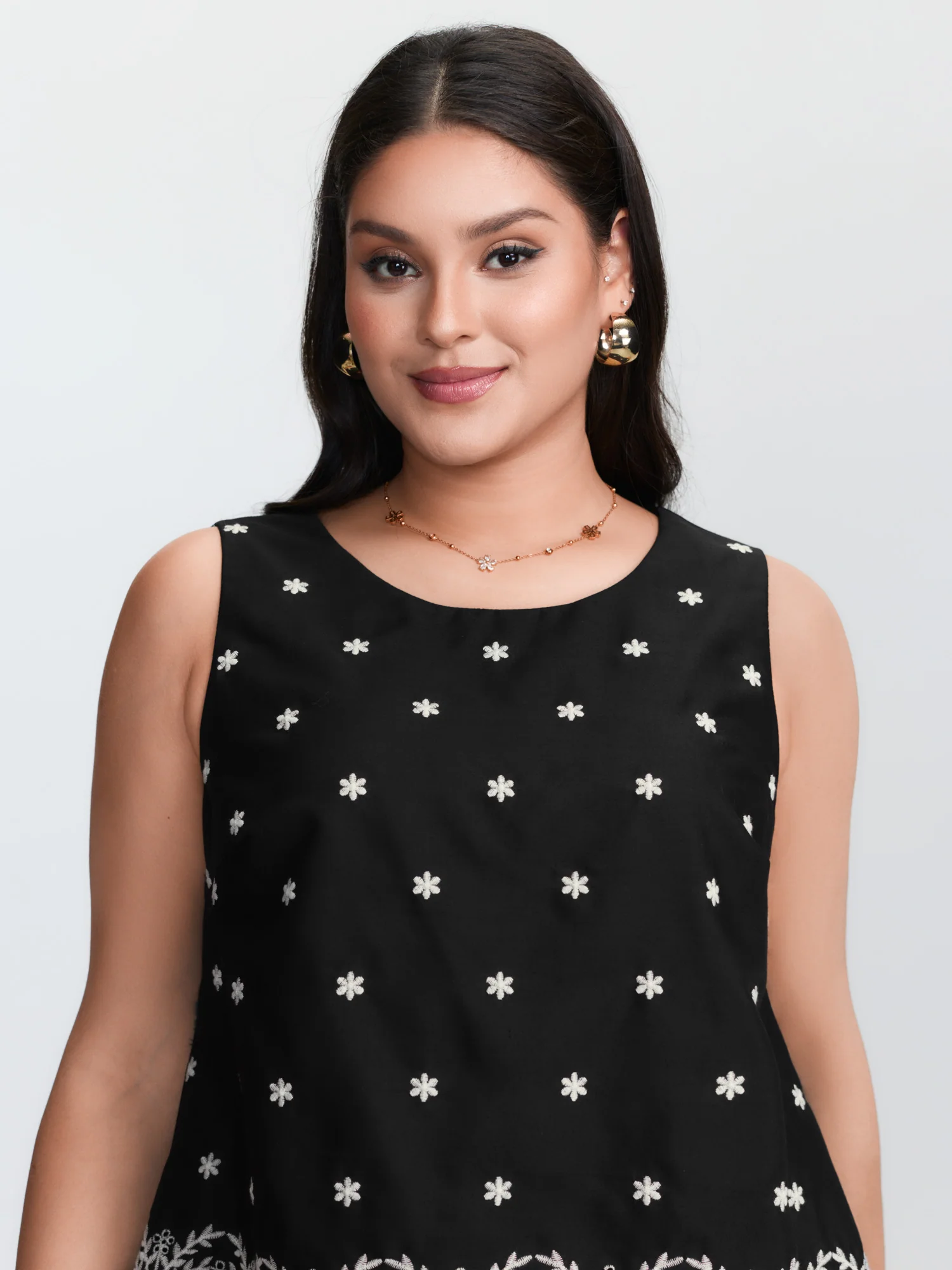 Cotton Monochrome Floral Embroidered Tank Top - Image 2