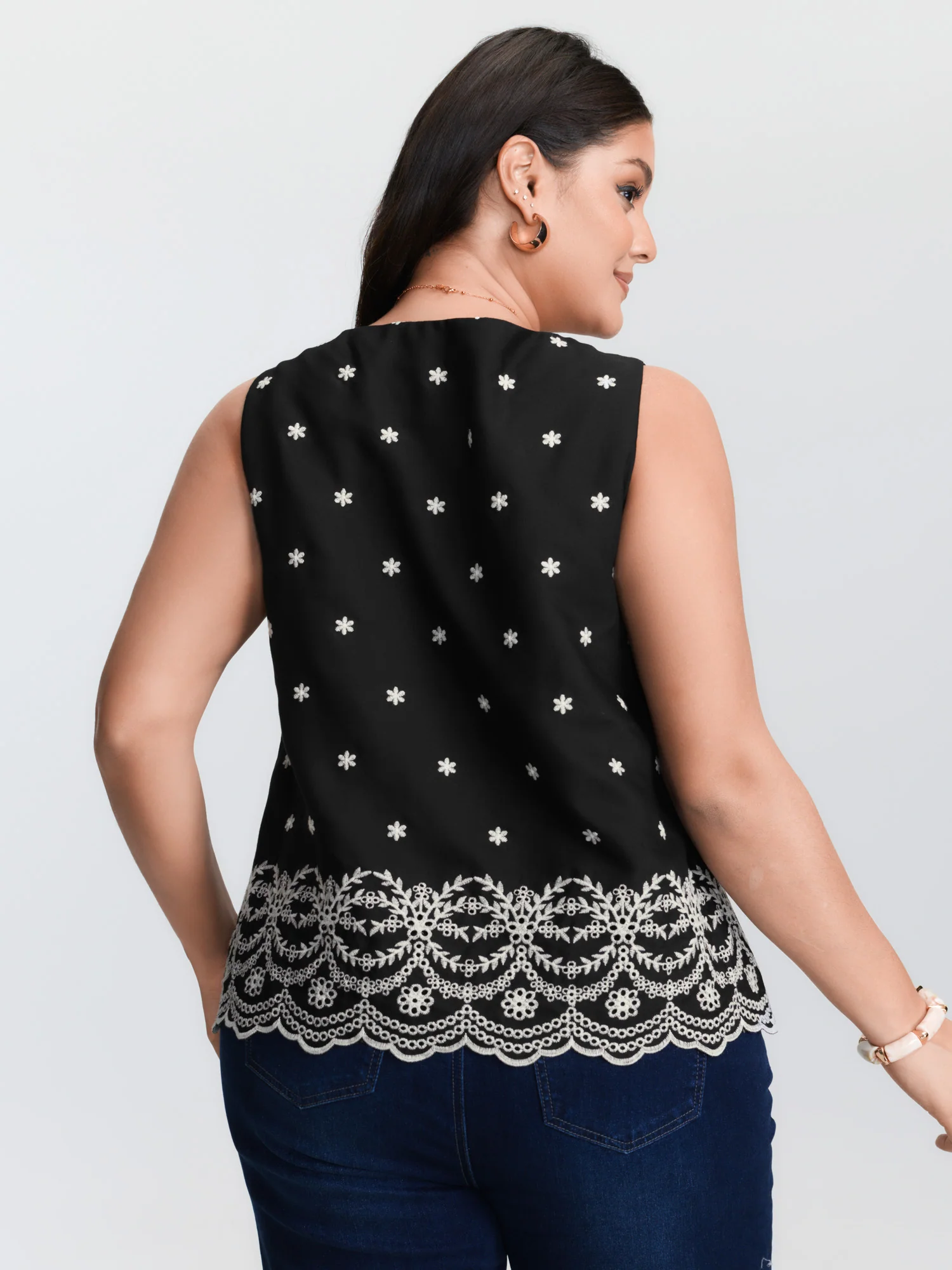 Cotton Monochrome Floral Embroidered Tank Top - Image 4